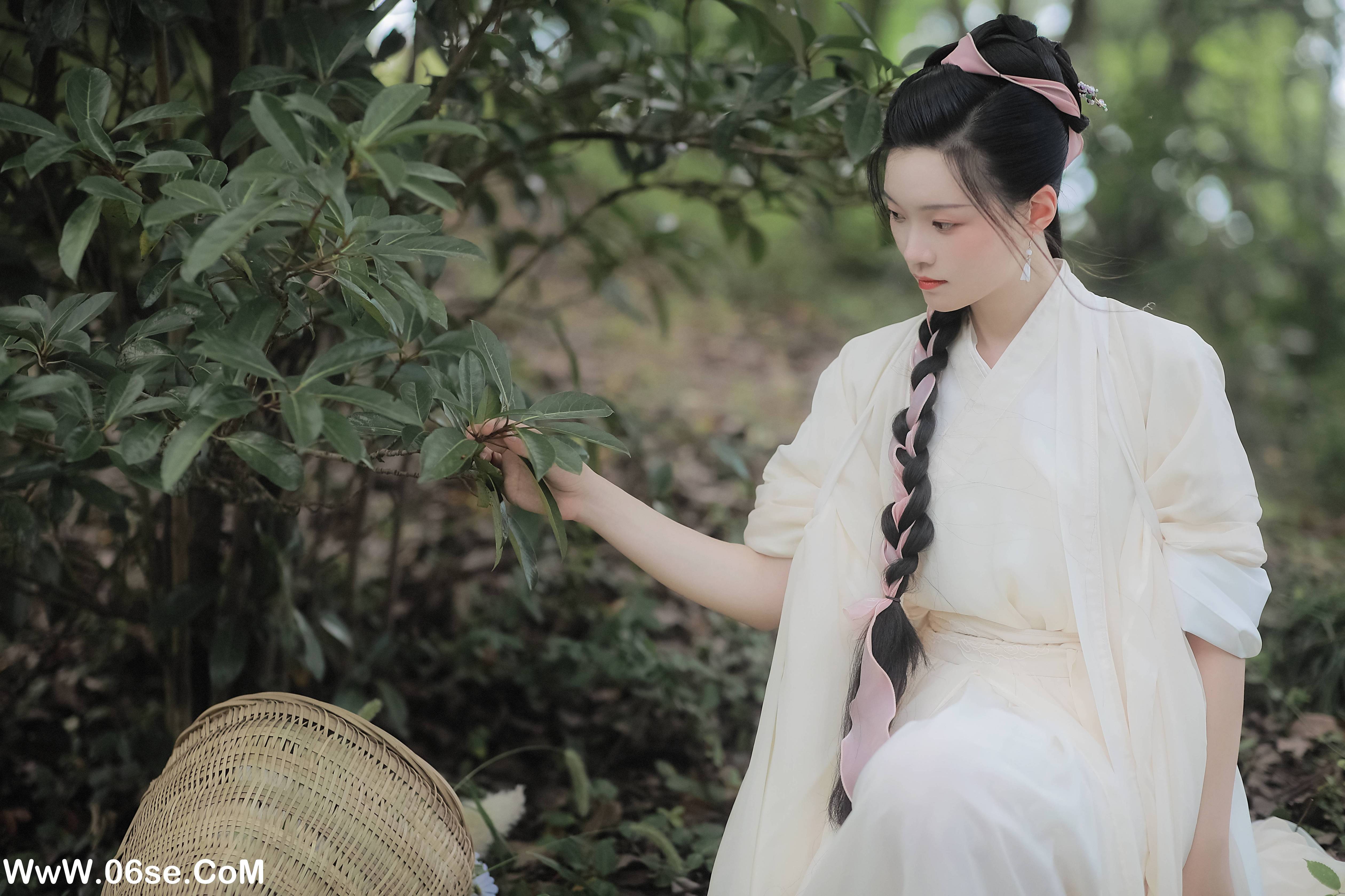 图片[24]-[YITUYU艺图语]2022.05.29 采药医女 静沅[28P-428.5MB]-六色网