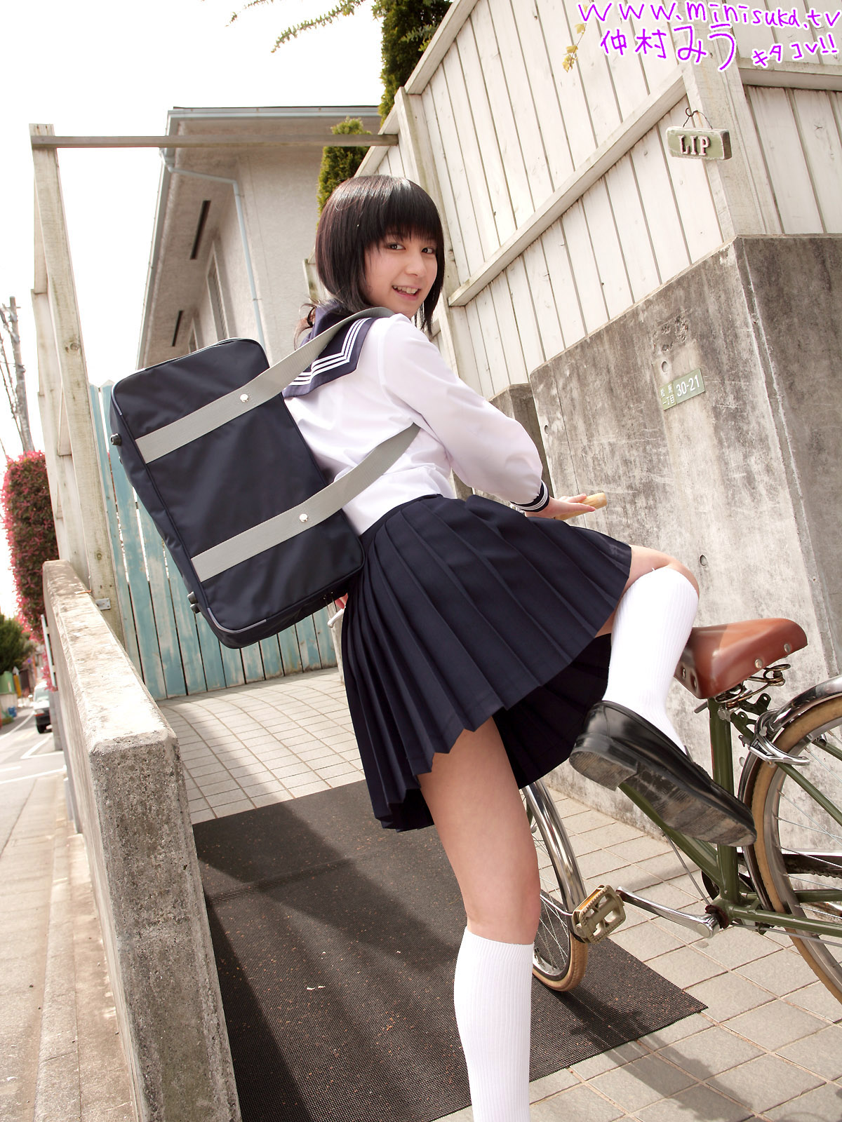 [Image: 3498da0e94d96bda57141.jpg]