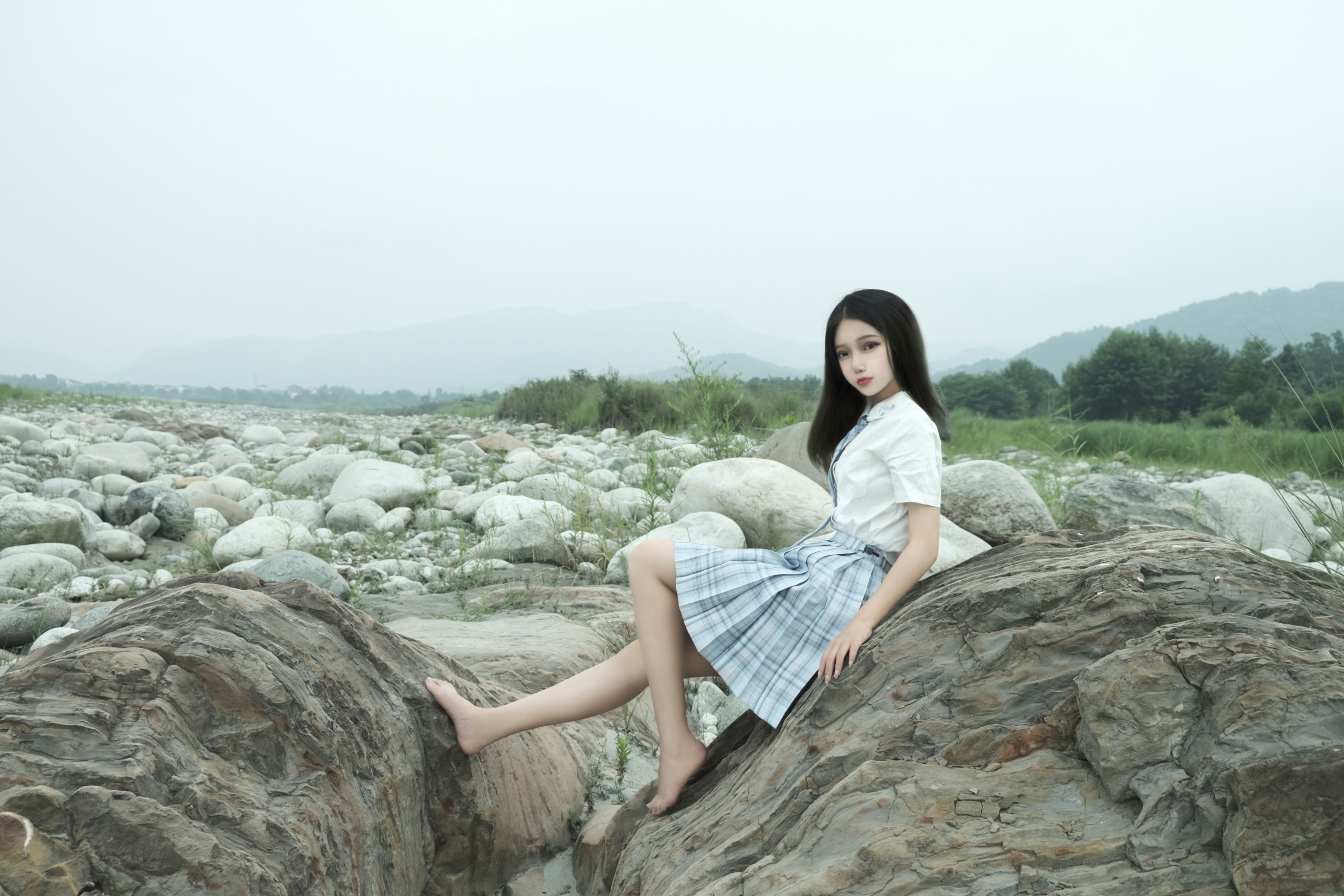 eloise软软 - 河边JK 25