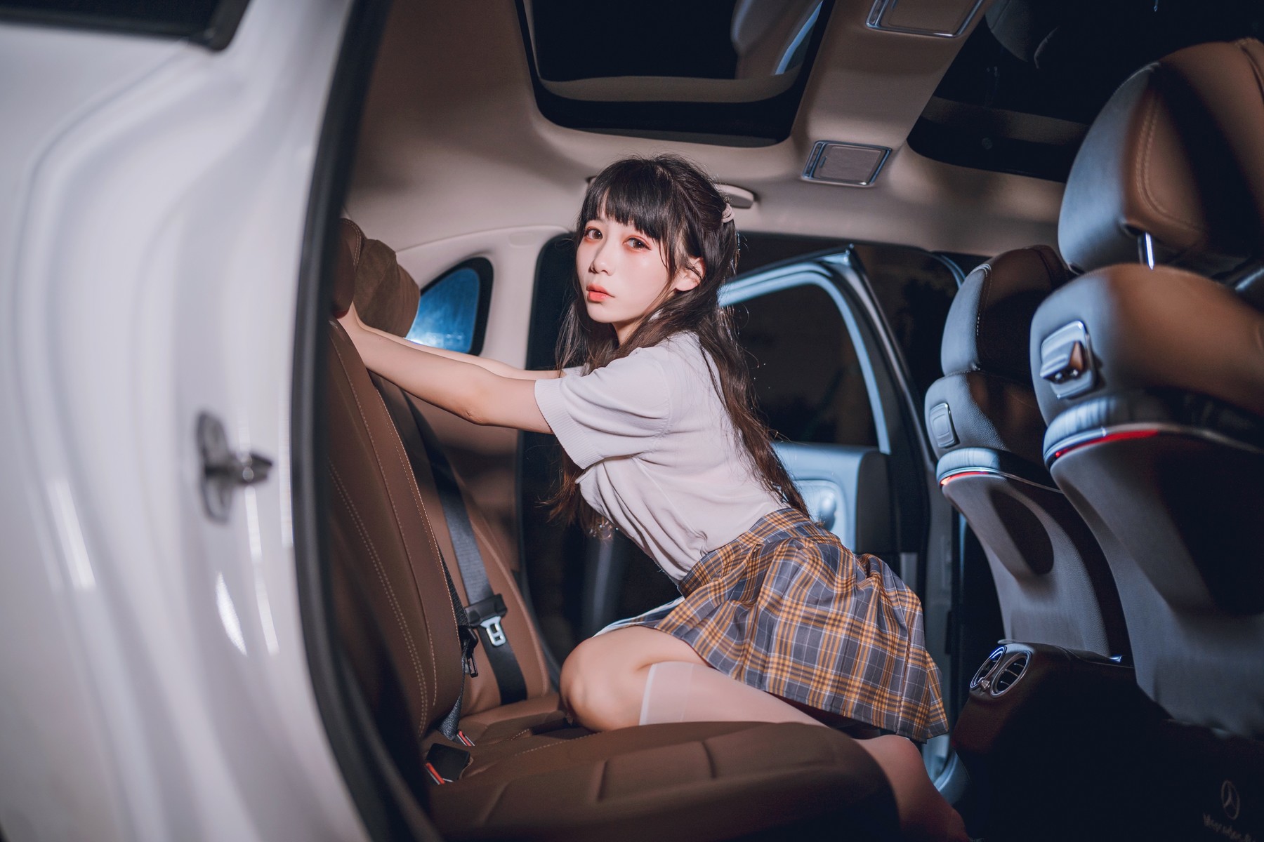Cosplay Usejan蓝蓝 奔驰 40