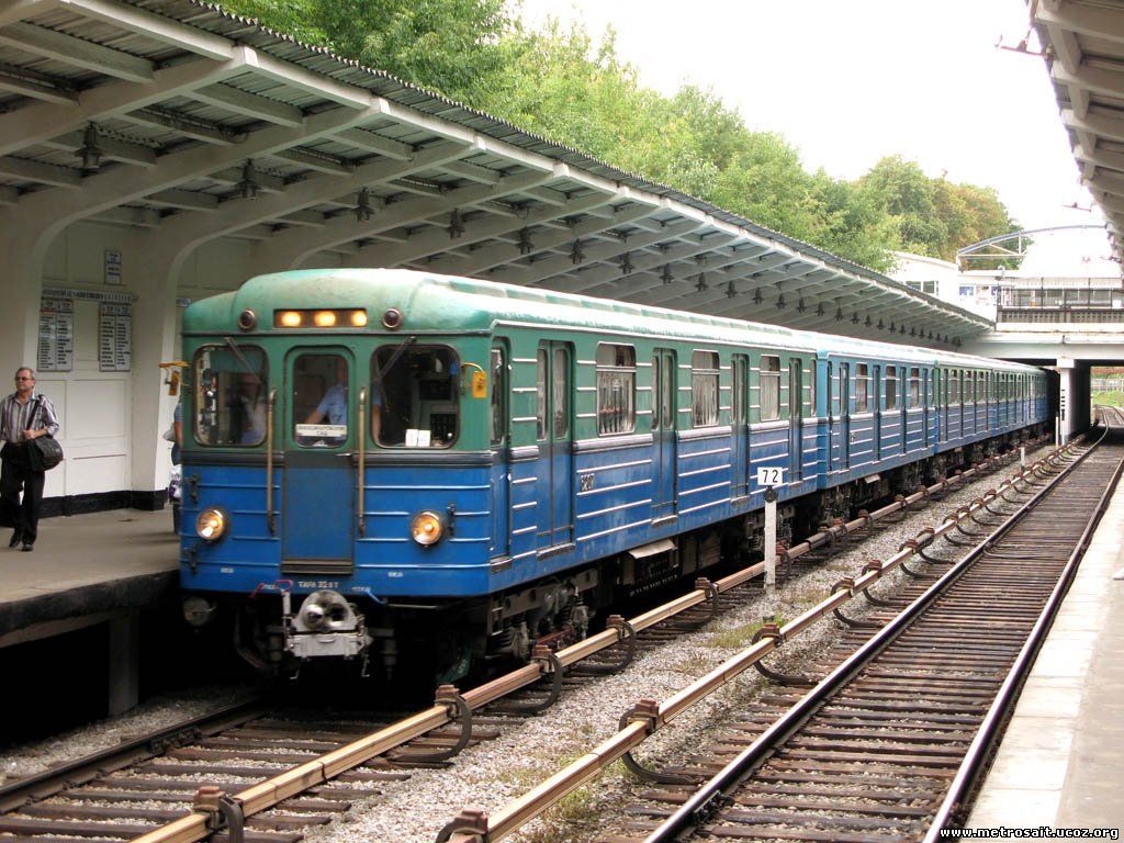 Метро ем. Еж-3 вагон метро. Еж1 вагон метро. Вагон типа еж3. Поезд метро еж3.