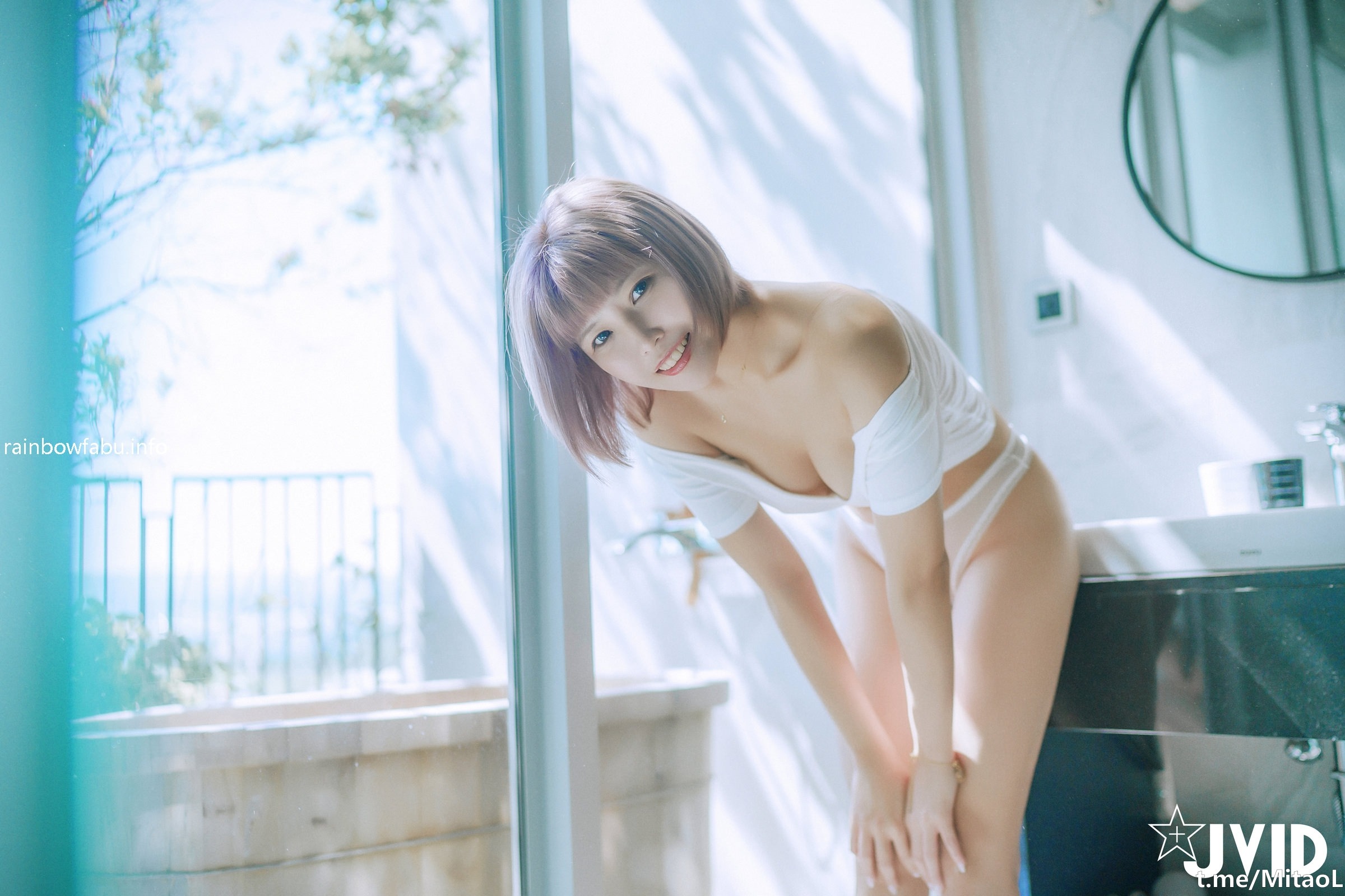 JVID唯美情色艺术尤物 果宝宝 未曾谋面的网恋小女友 洞洞装湿身诱惑 美乳激凸紧致嫩穴 174P 78