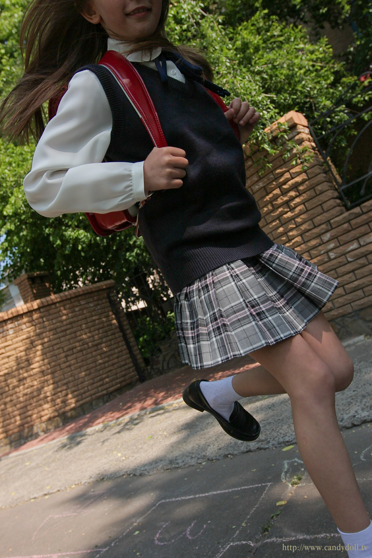 [Image: 35d4ff71d4c0e8ac363de.jpg]