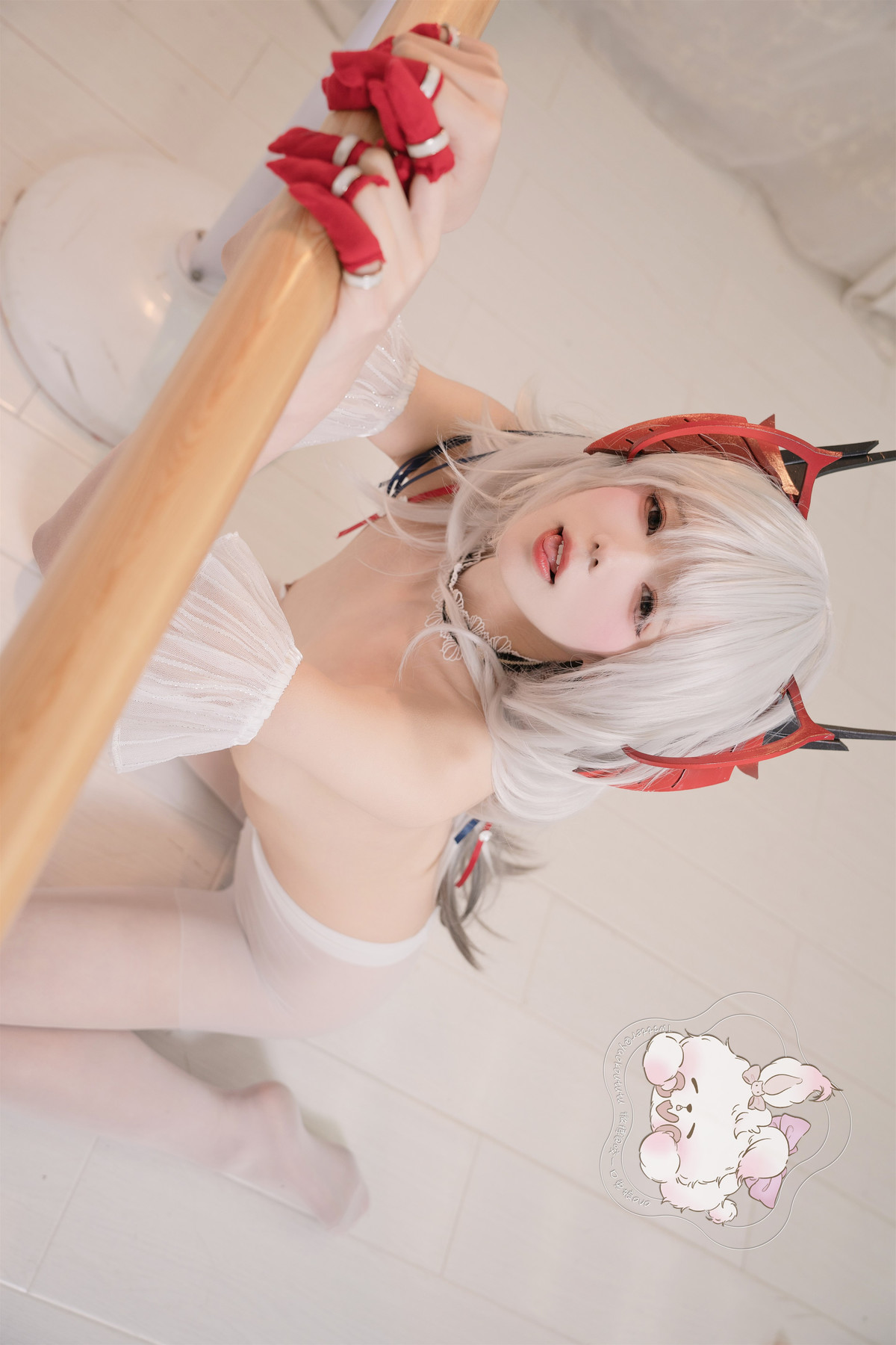Cosplay 咬一口兔娘 天鹅之舞 44