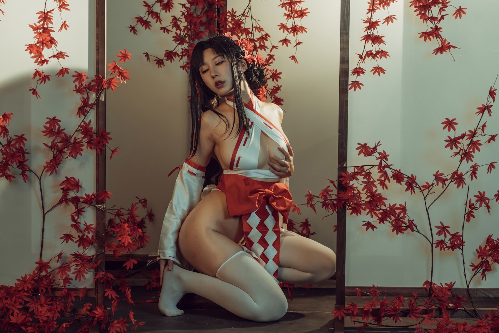 云溪溪 写真更新 奶桃巫女 16