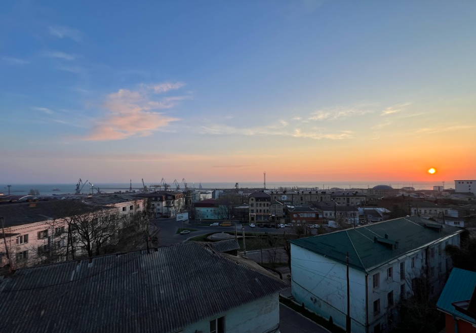 Плавильный тигль Кавказа. Махачкала: кошки, пляжи, море и "приоры ...