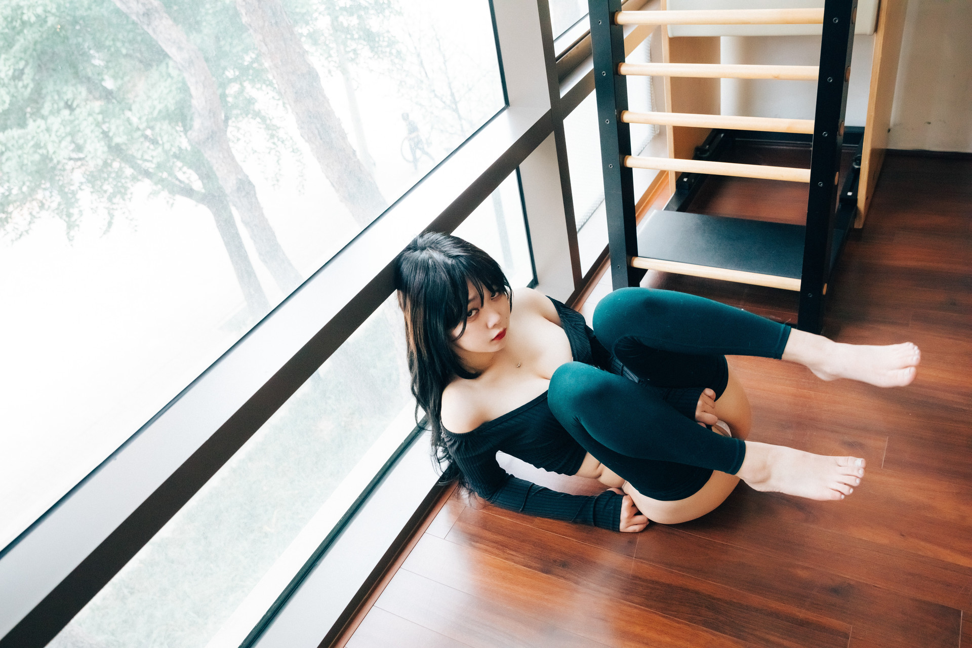 ZIA.Kwon 권지아, [Loozy] Pilates Instructor Set.01 1