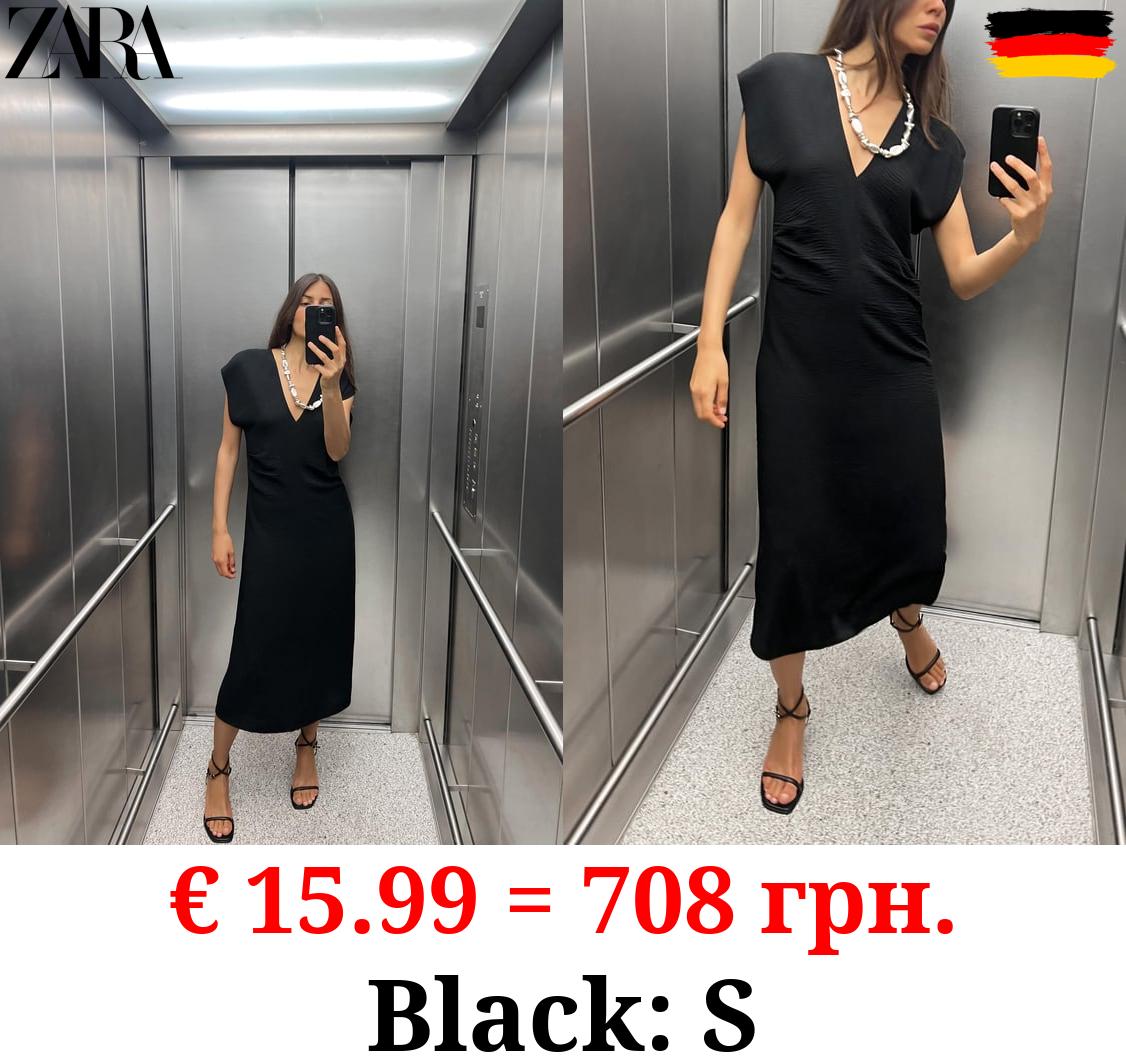 FLOWING DRESS WITH GATHERING