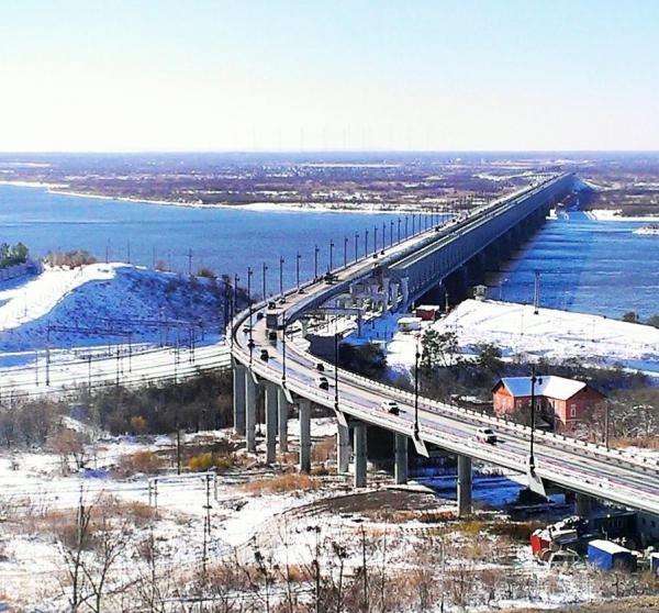 Амурский мост - в списоке самых впечатляющих в России