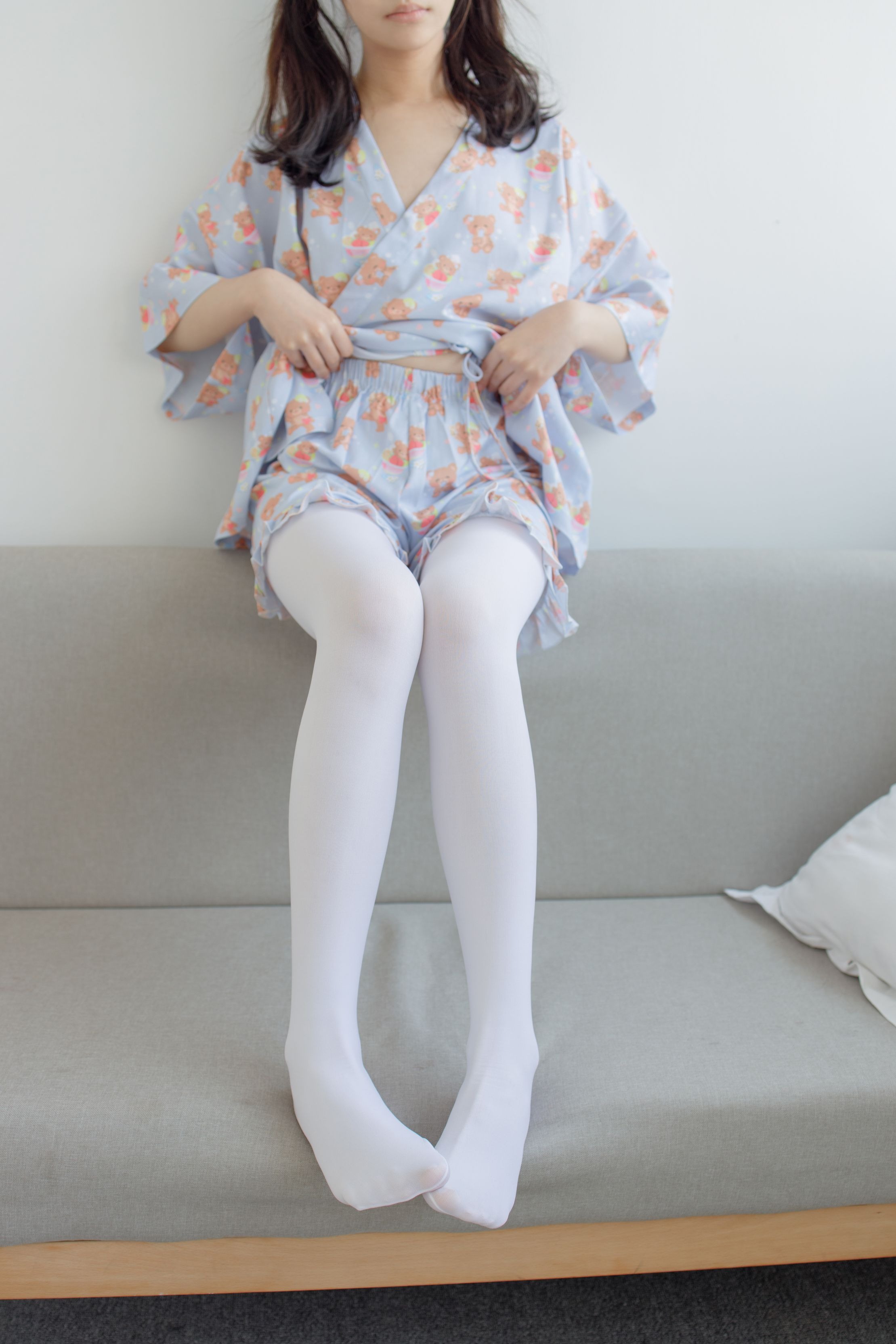 森萝财团 内部 006 沙发上诱人的白丝美少女 [113P1V3.61G] 119