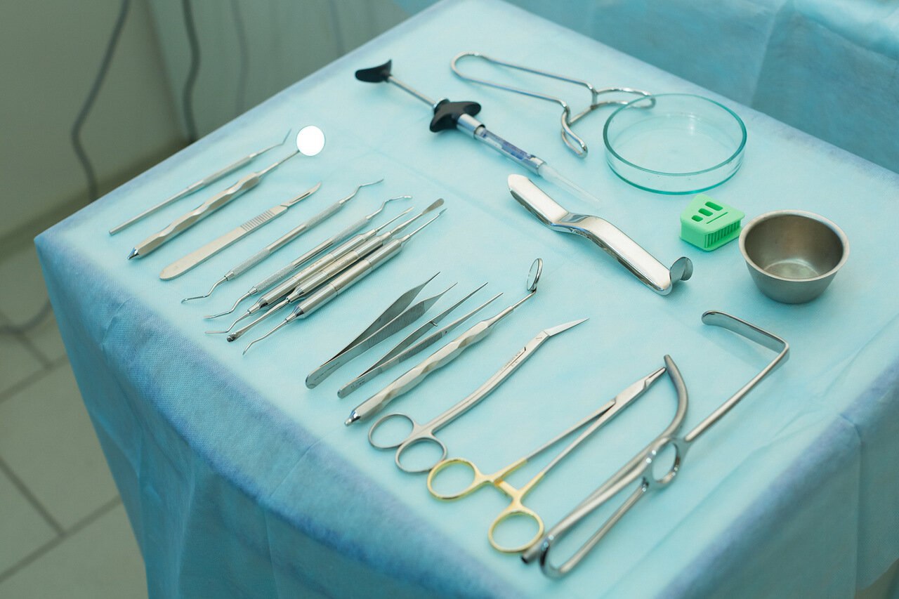 Хирургический набор в стоматологии