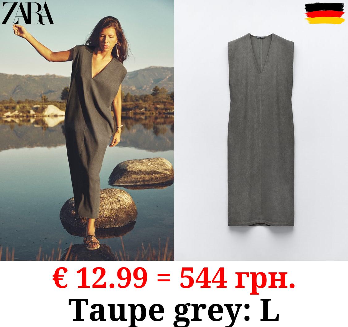 DRESS WITH SHOULDER PADS