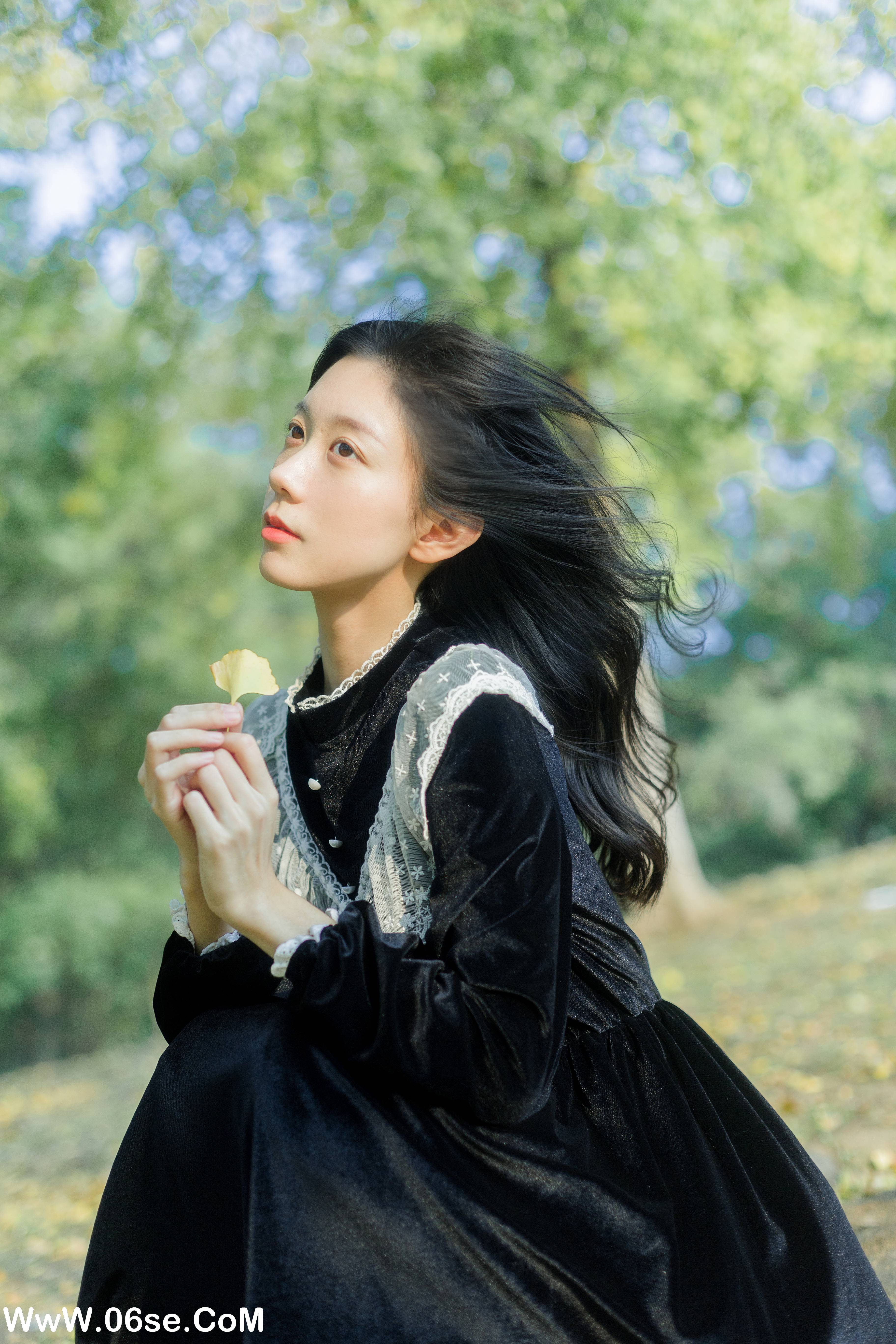 图片[27]-[YITUYU艺图语]2022.11.24 将在初秋寄出 饲猫少女-[38+1P／394MB]-六色网