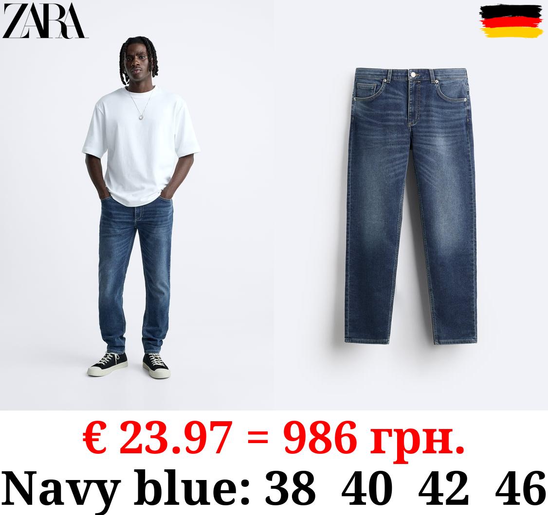 EASY FIT VINTAGE-EFFECT JEANS