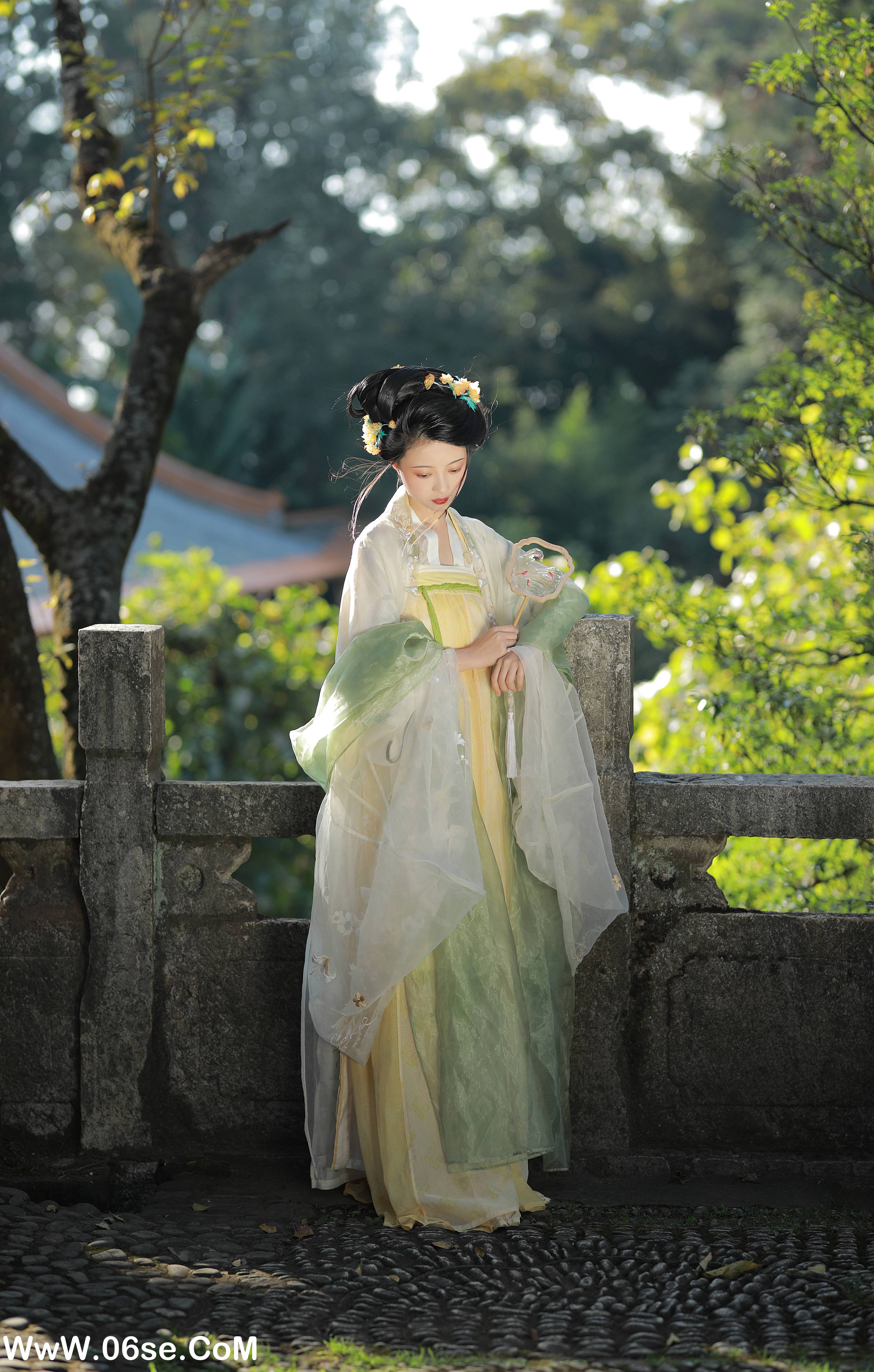 图片[17]-[YITUYU艺图语]2022.12.29 秋色如画 YunFleur[37+1P／700MB]-六色网