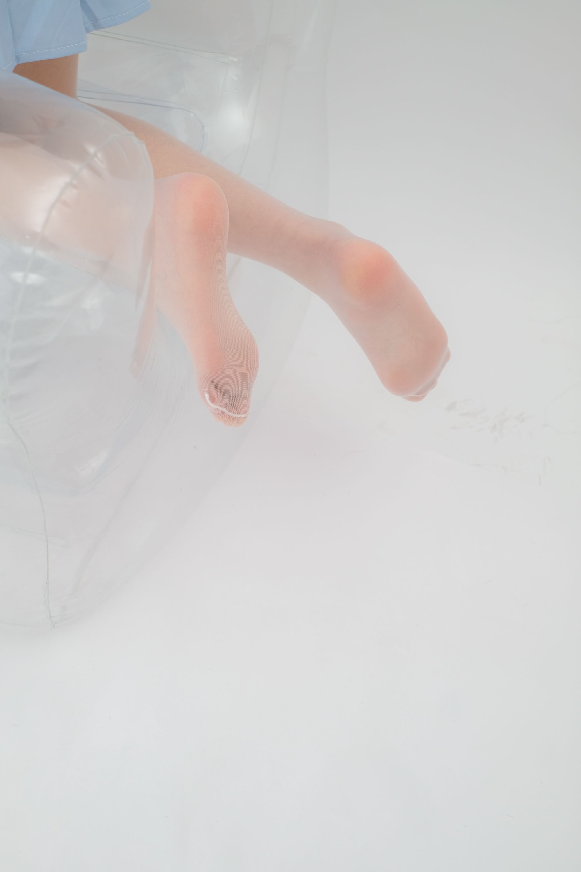 喵写真-[PR15-003] 肉丝美脚玩水瓶[69P1V] 9