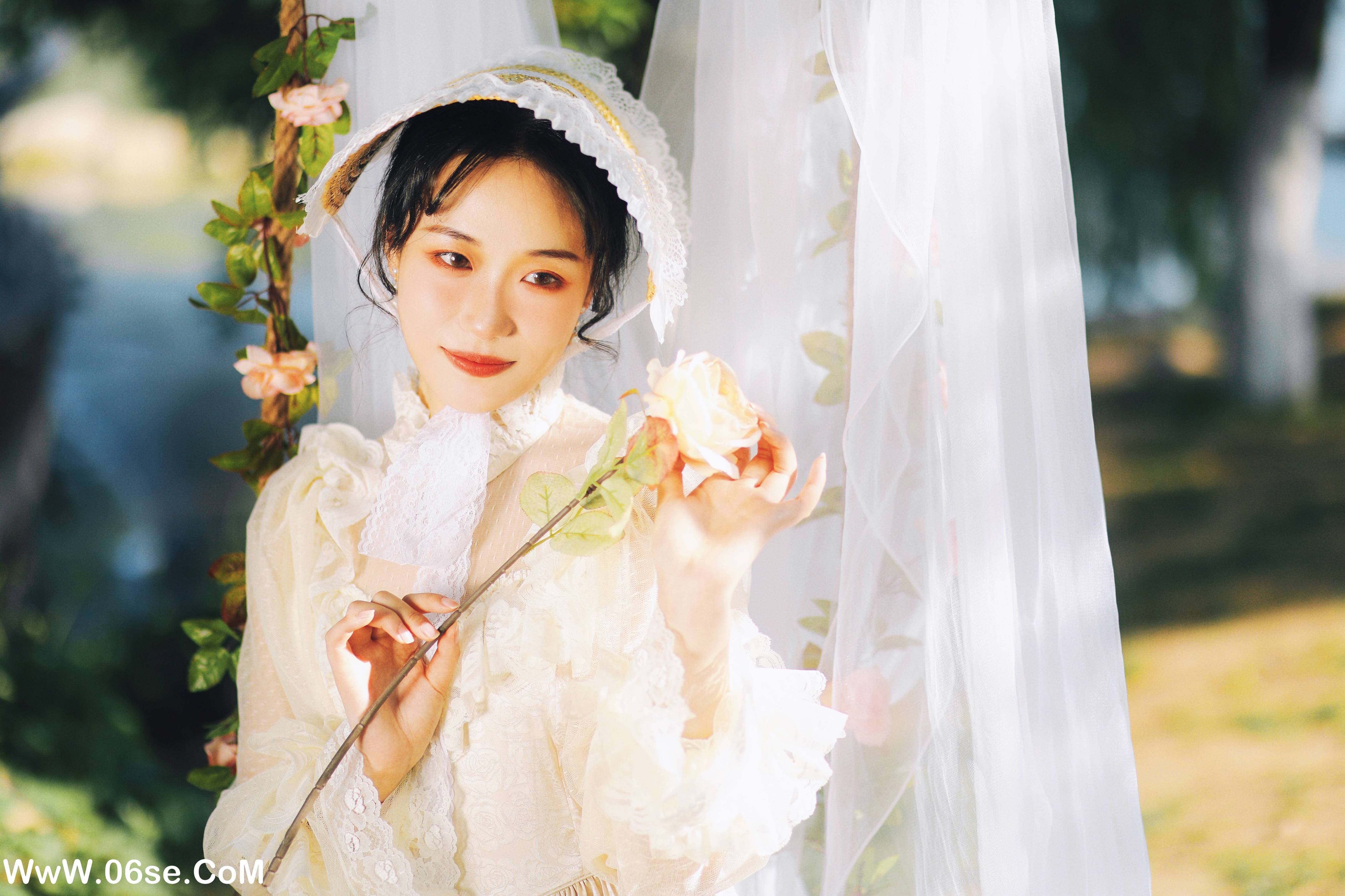 图片[22]-[YITUYU艺图语]2022.09.28 湖边的秋千 迟白[32+1P／395MB]-六色网