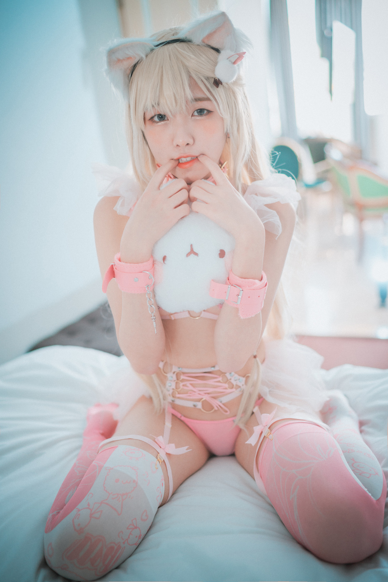 Sonson 손손, [DJAWA] Gata Rosa Set.02 23