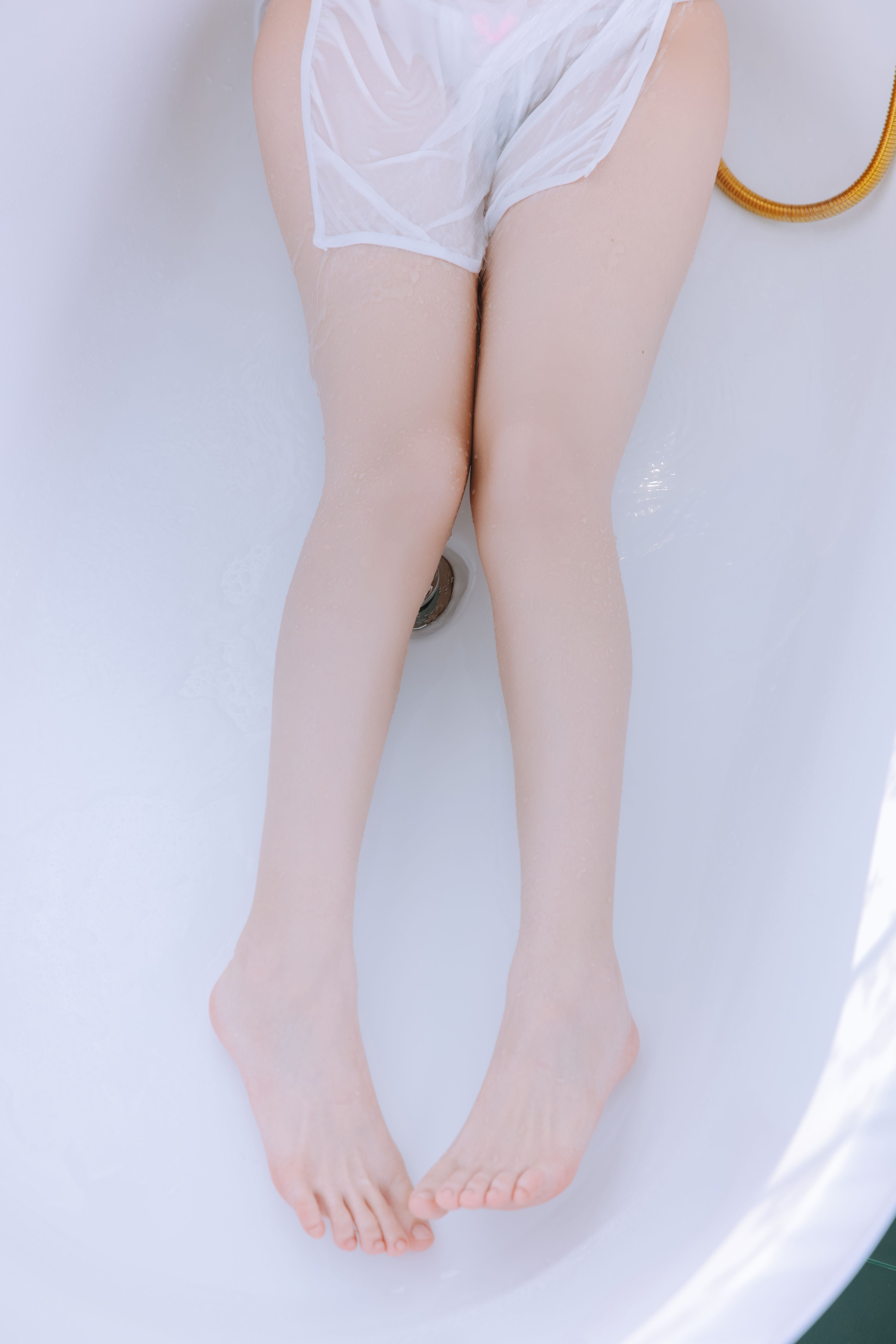 日奈娇 - 湿身小白裙 [97P-1.06GB] 31