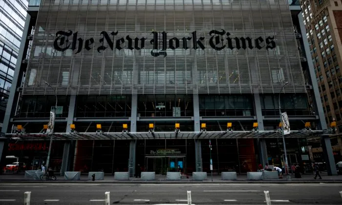 Οι New York Times το Παραδέχονται επιτέλους: “Η Συμπεριφορά μας Δεν φαίνεται να Επηρεάζει τον “ιό”