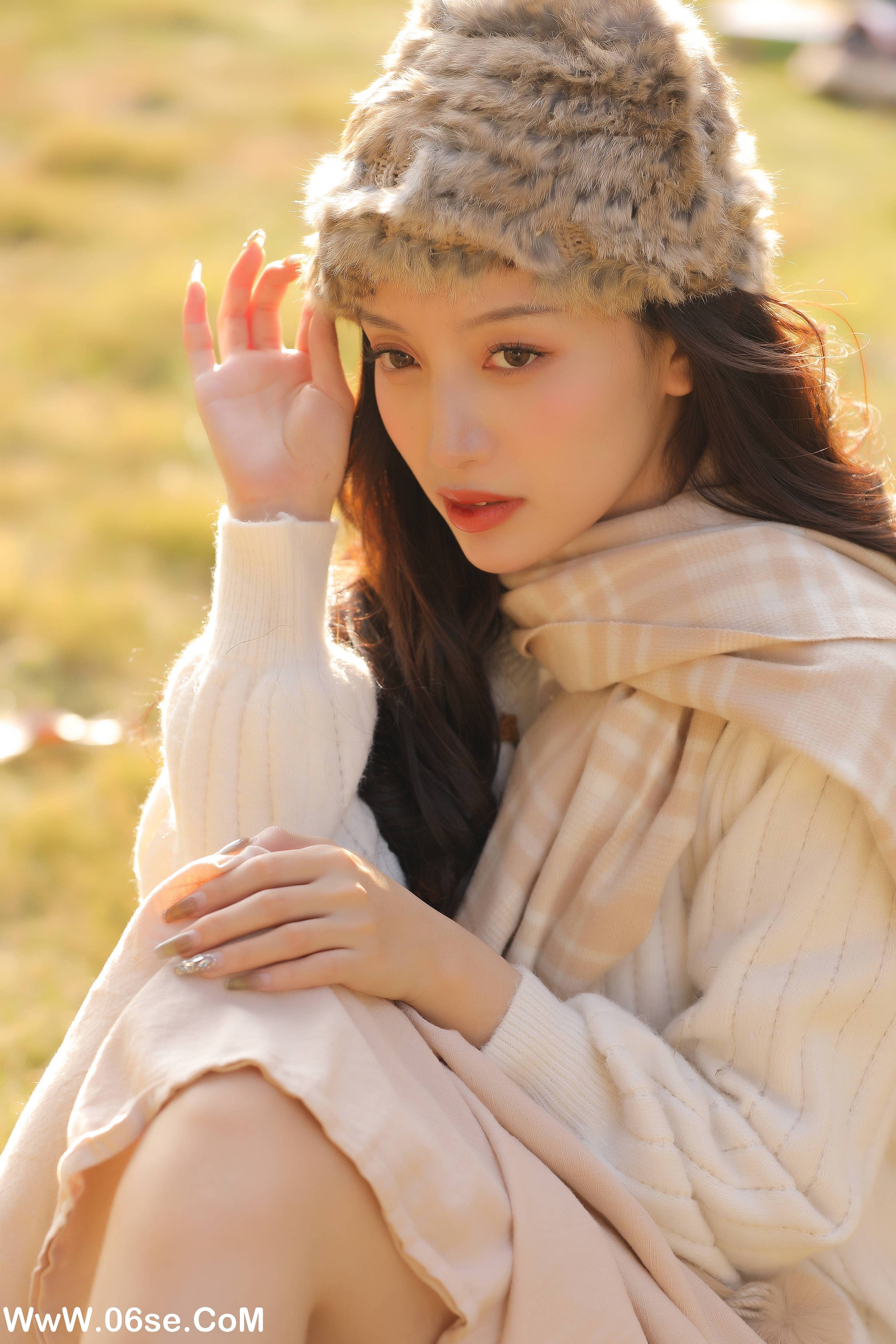 图片[24]-[YITUYU艺图语]2022.12.14 忽然立秋 柠萌婧啊[32+1P／402MB]-六色网