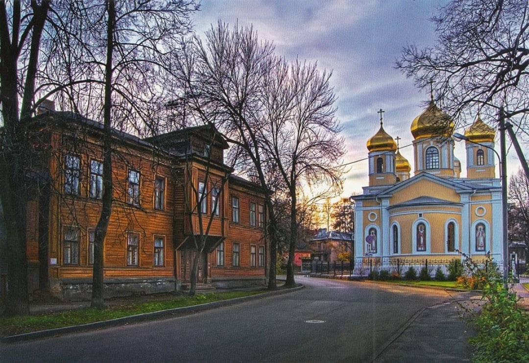 Храм в честь святителей московских