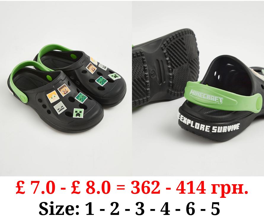 Minecraft Black Badge Clogs
