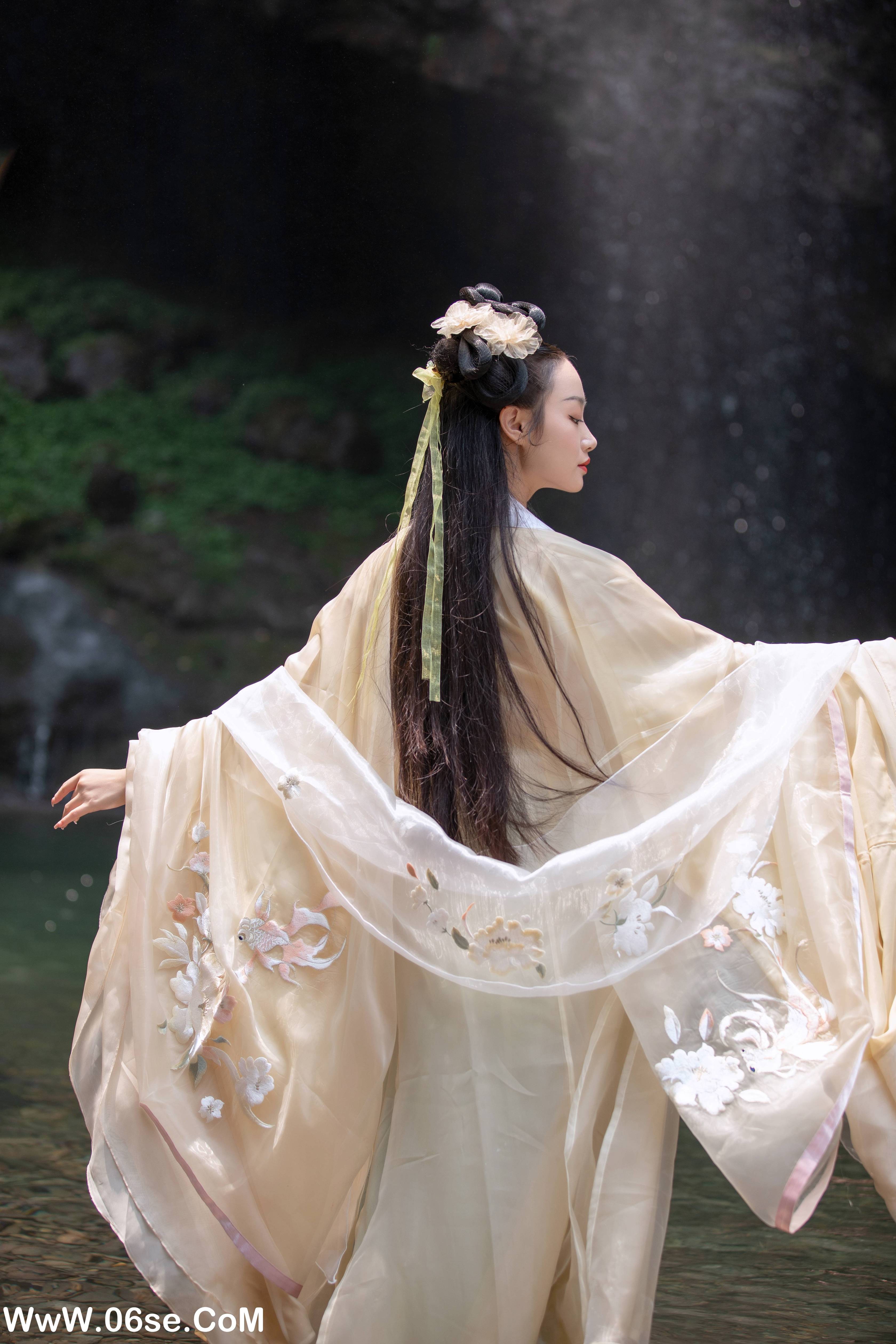 图片[18]-[YITUYU艺图语]2022.09.24 天河 凌子兮[23+1P／419MB]-六色网