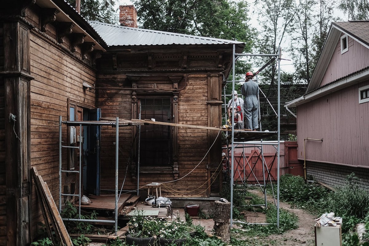 Нижний приводить. Том Сойер фест Нижний Новгород 2021 год. Церковь трех святителей Нижний Новгород том Сойер фест. Том Сойер фест Нижний Новгород балкон Шаляпина 2021. Том Сойер фест Торжок.