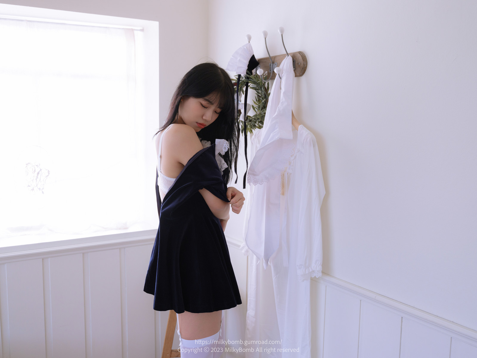Yui 유이, [MilkyBomb] Maid Set.01 62