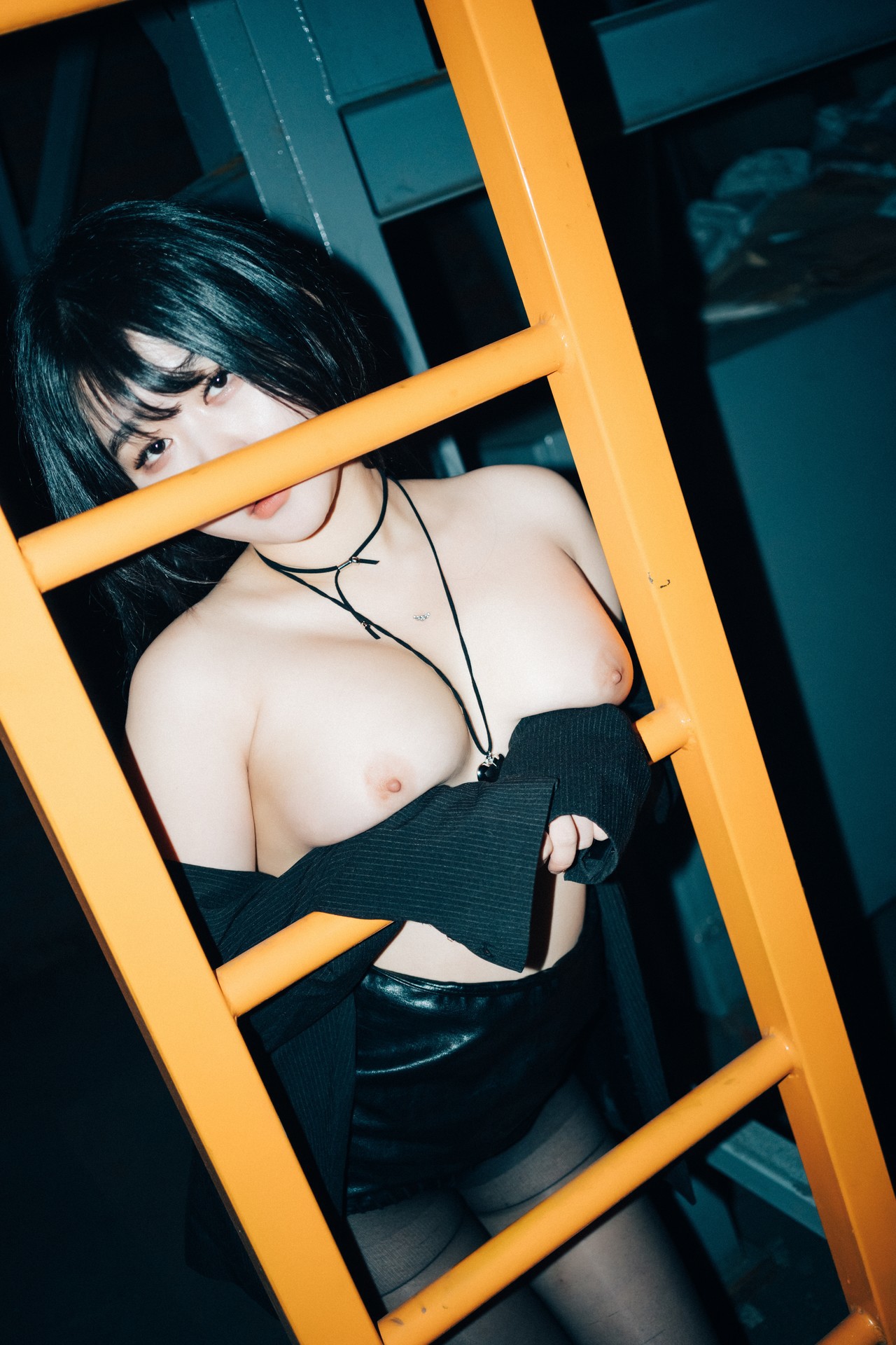 ZIA.Kwon 권지아, [Loozy] XXX At Night Road Set.02 40