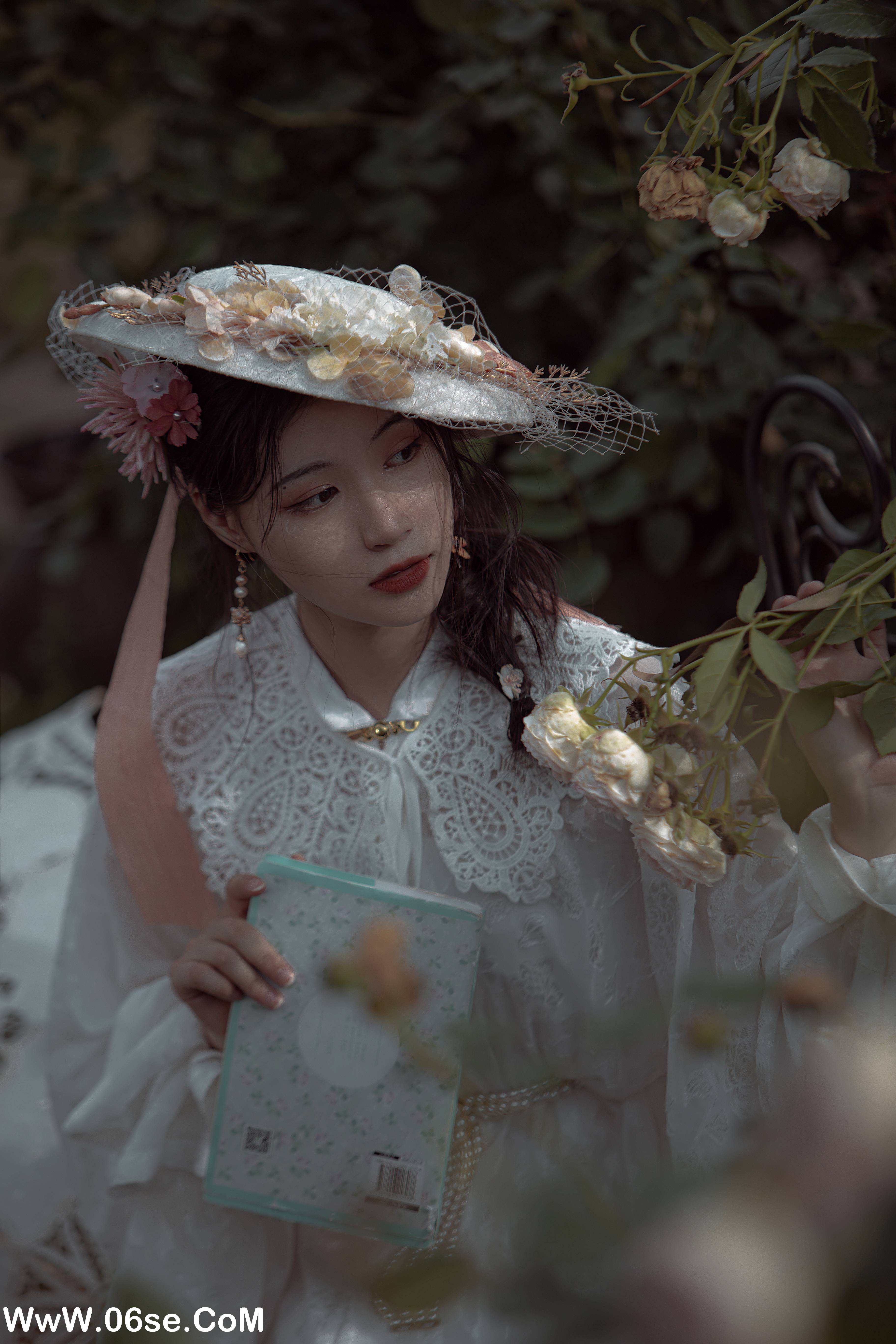 图片[9]-[YITUYU艺图语]2022.09.29 玫瑰 努力搬砖的双翮[27+1P／423MB]-六色网