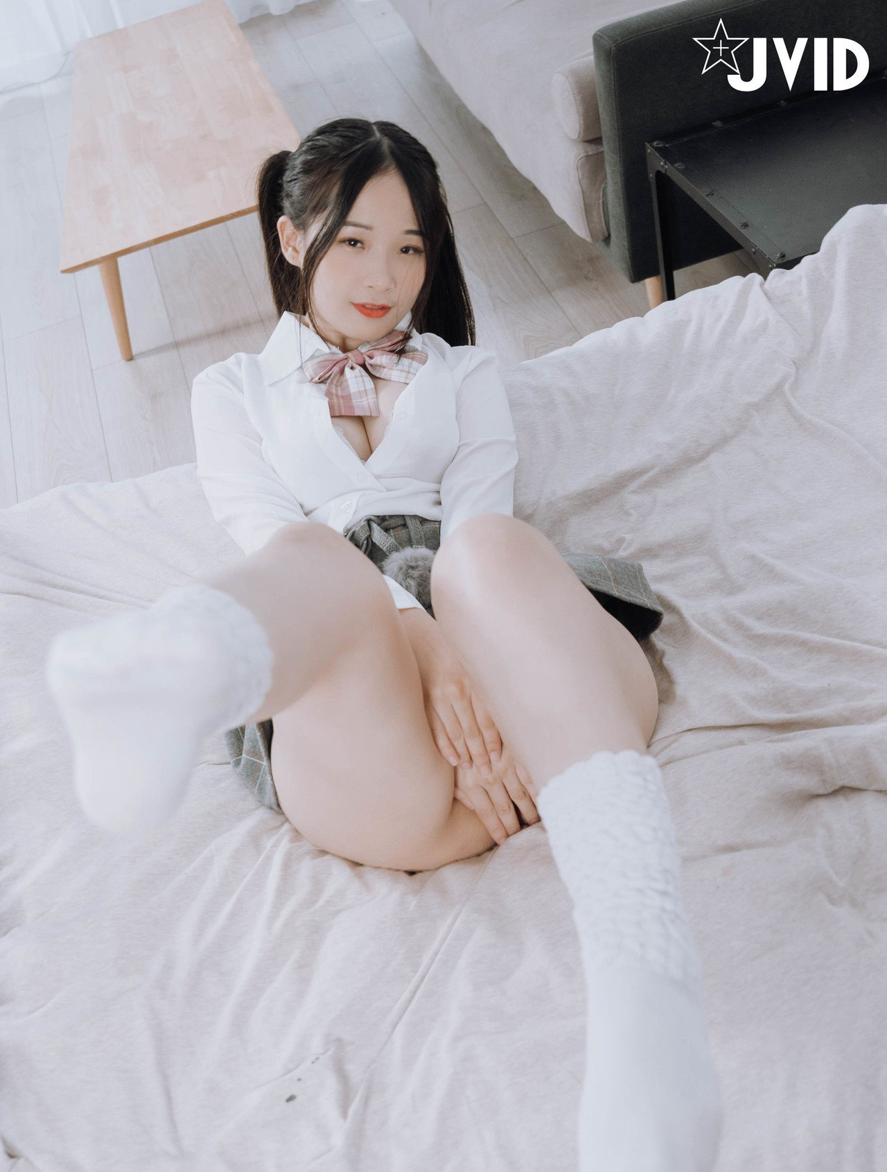JVID精品 婕咪 雙馬尾女孩想在學長的胯下依偎，四点全露 No.01 20