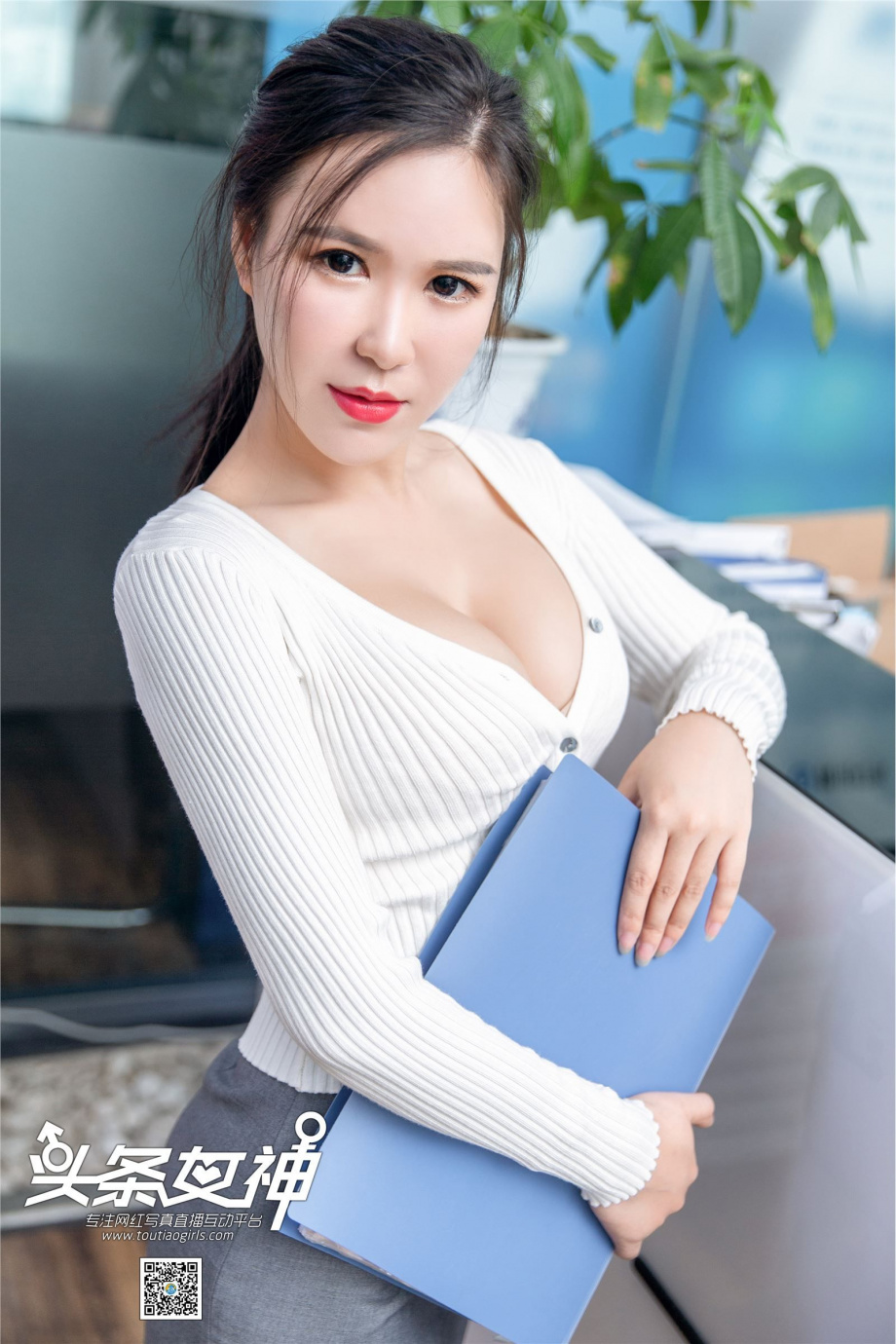 [Image: 3b99914fd0a4302e2b33d.jpg]