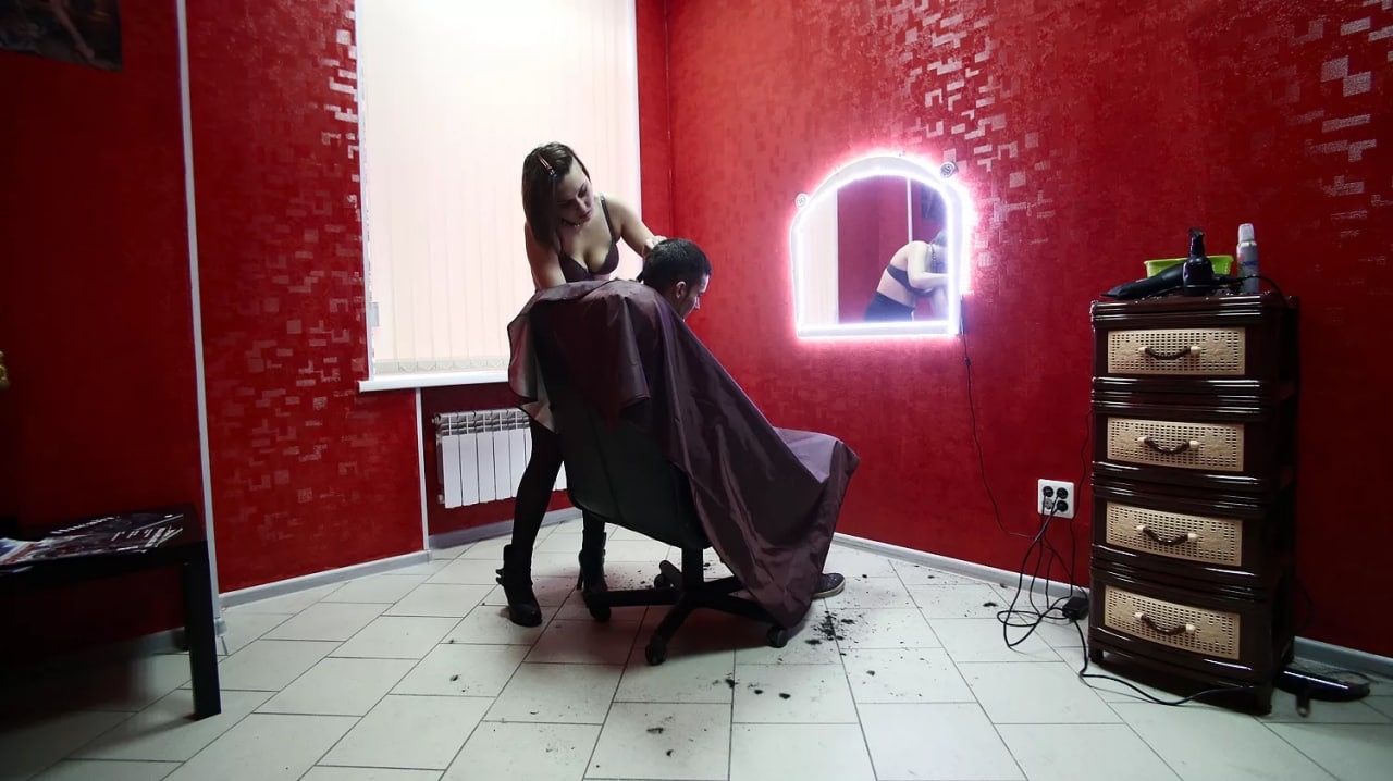 парикмахерская с голым мужиком фото 29