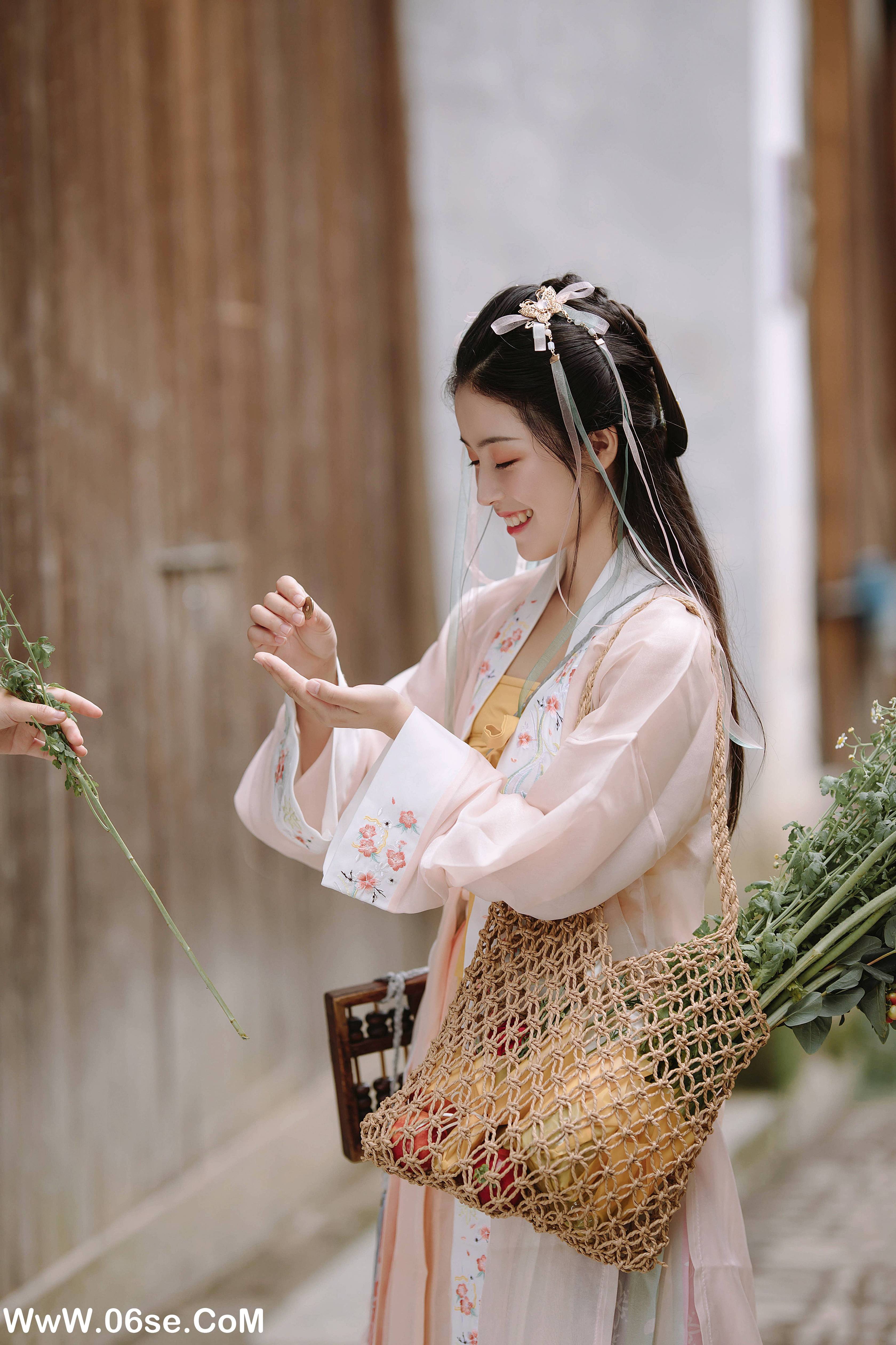 图片[9]-[YITUYU艺图语]2022.01.07 卖花姑娘 陶然[24+1P／373MB]-六色网