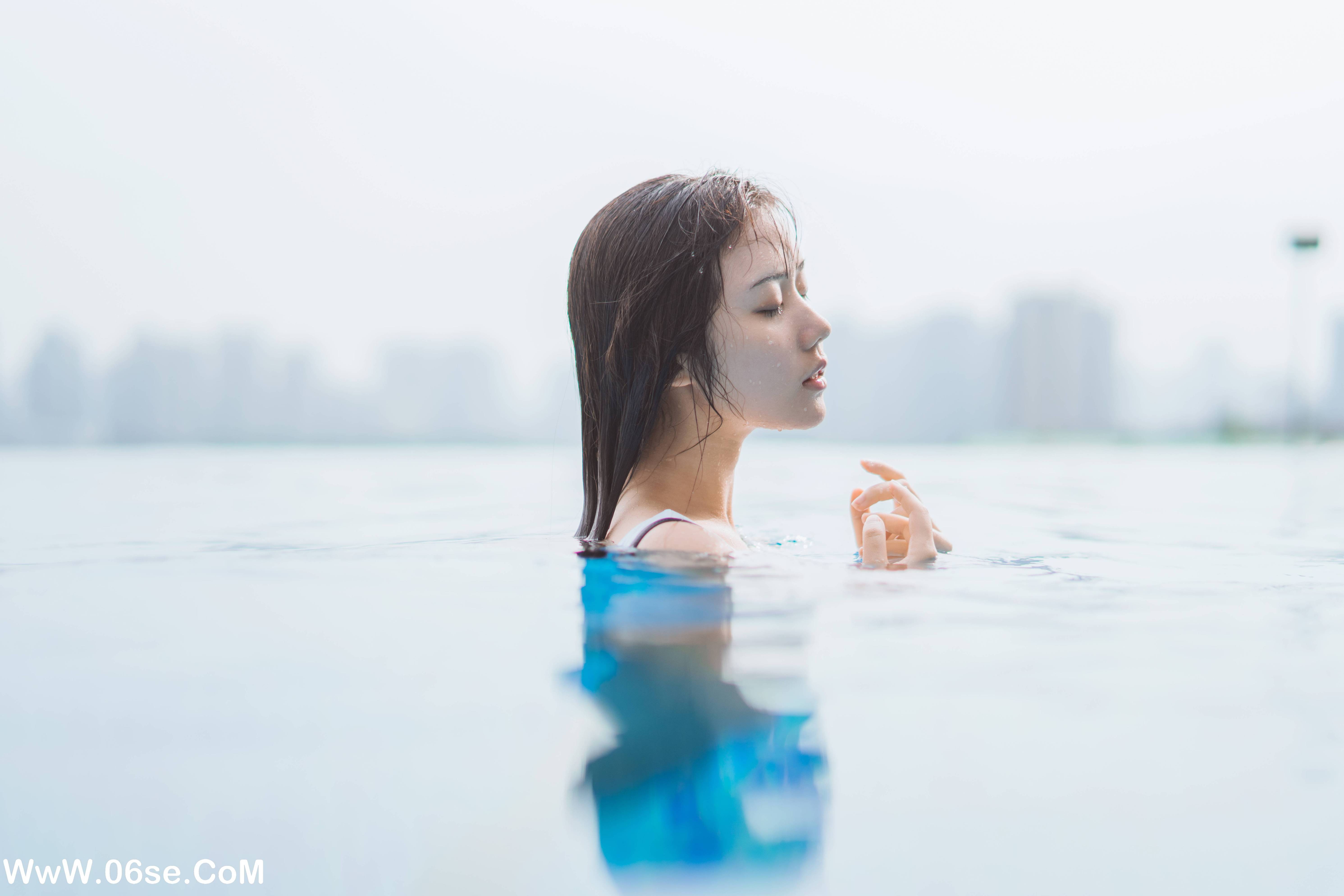 图片[19]-[YITUYU艺图语]2022.08.29 纯白泳池 镜酱_[25+1P／408MB]-六色网