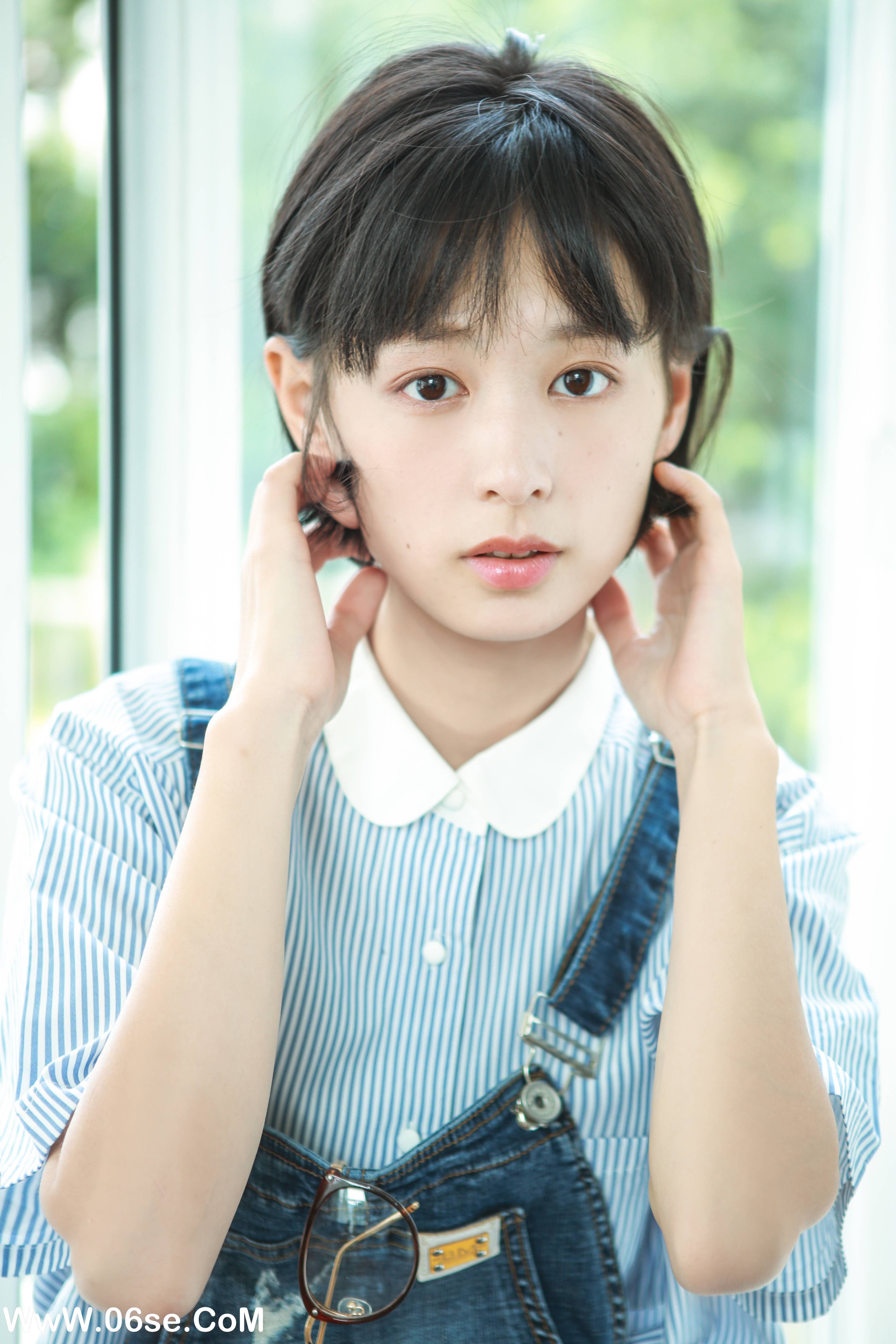 图片[22]-[YITUYU艺图语]2022.06.02 去拥抱一夏天的风 万粘青[30P-271.23MB]-六色网