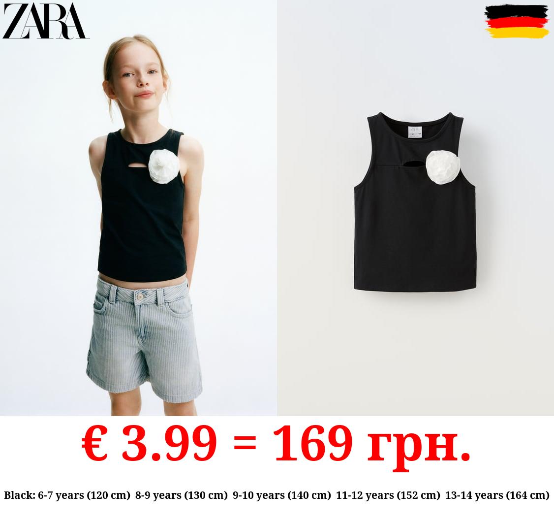 CUT-OUT FLOWER T-SHIRT