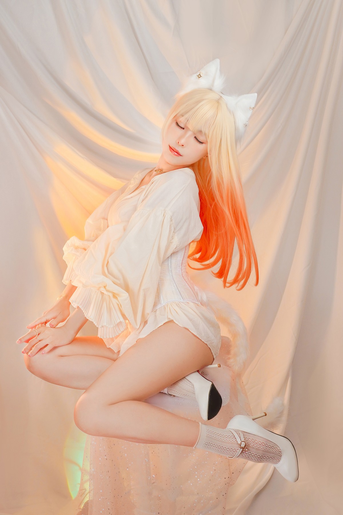 Cosplay ElyEE子 Cat魔女與貓 38