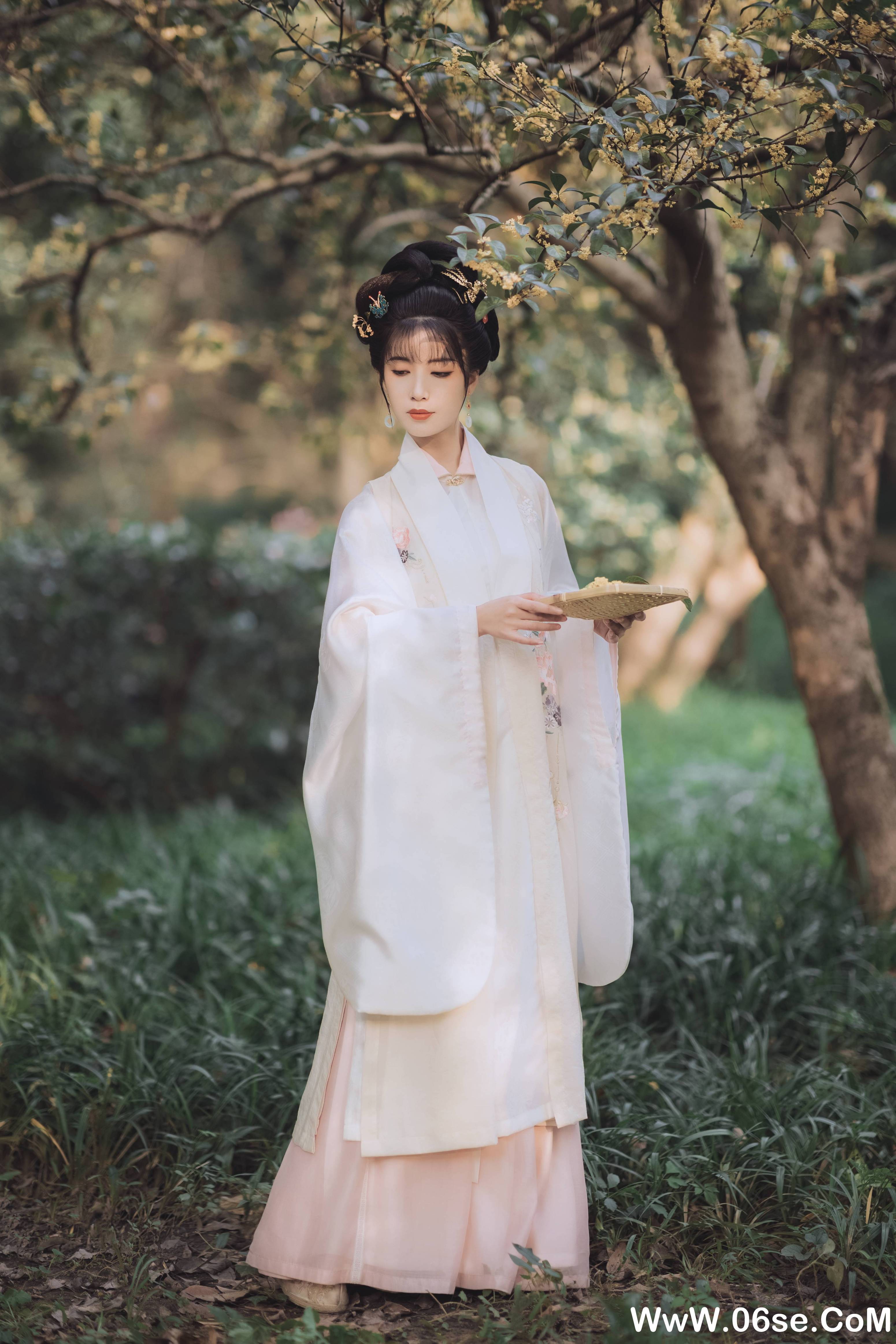 图片[5]-[YITUYU艺图语]2021.11.22 桂花酿 一只阿梦崽[35+1P／307MB]-六色网