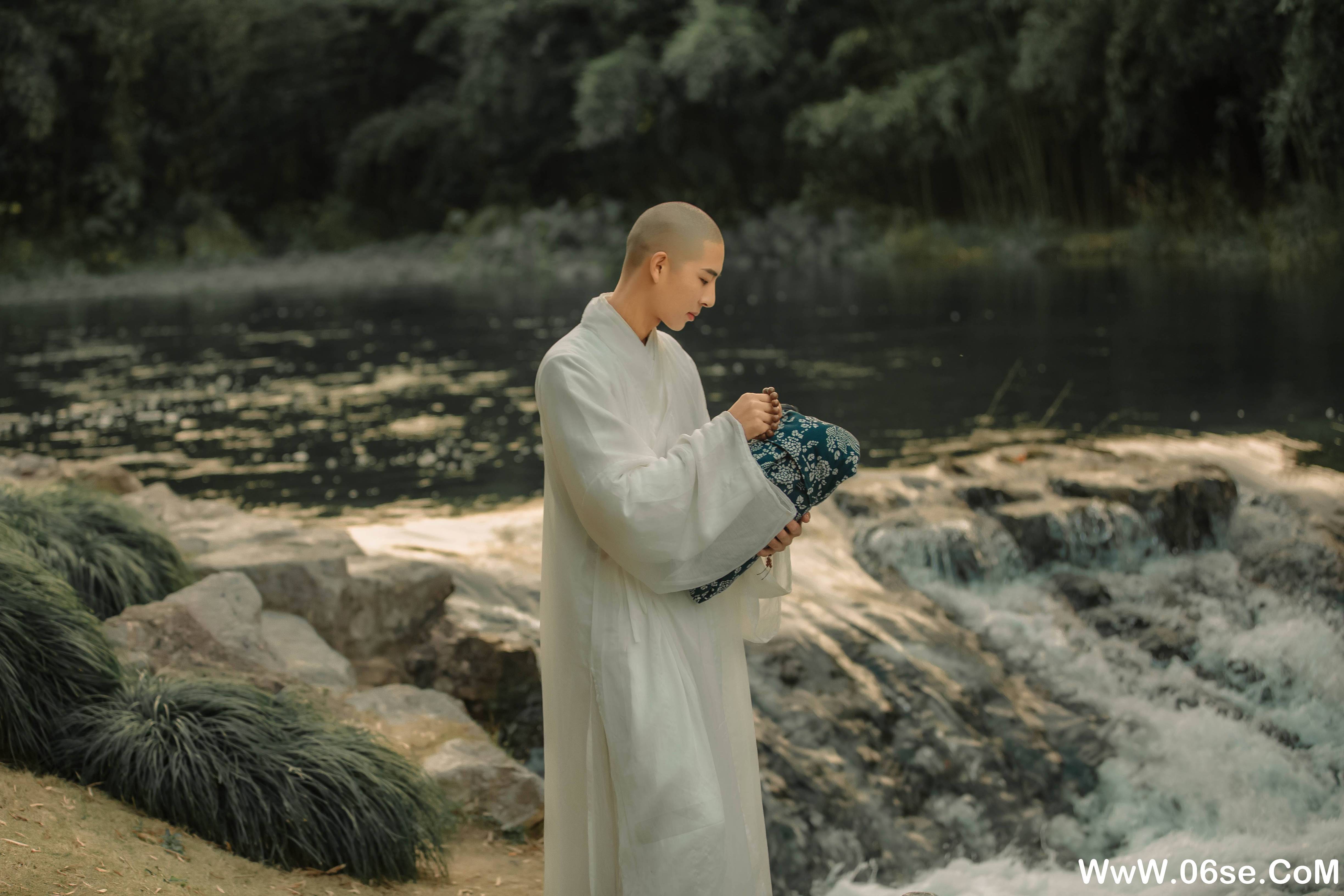 图片[13]-[YITUYU艺图语]2021.10.26 不负 青暮从山[24+1P／170MB]-六色网