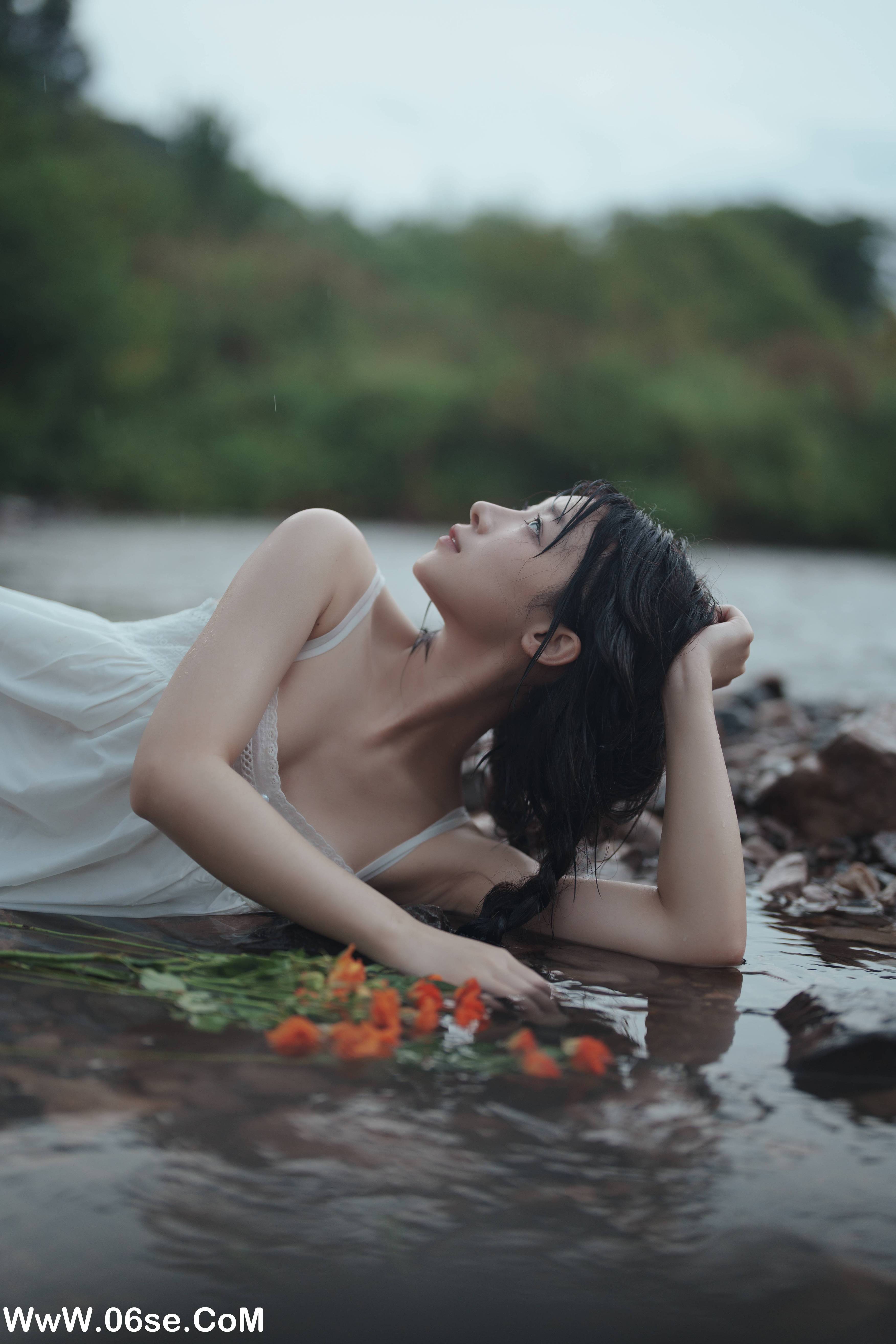 图片[8]-[YITUYU艺图语]2022.09.12 又甜又欲，很难不爱。山涧溪水，清凉一夏 七七[56+1P／461MB]-六色网