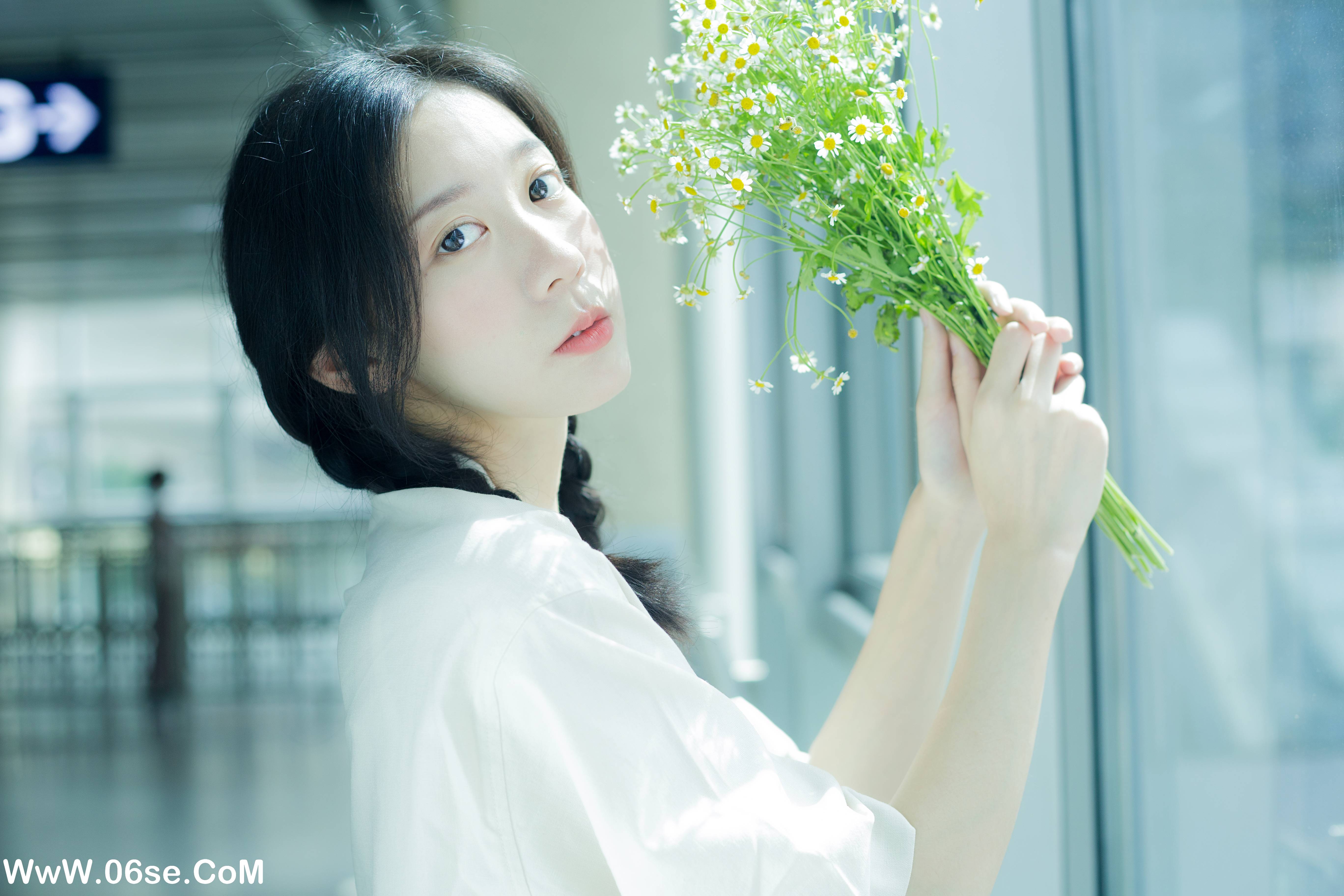 图片[9]-[YITUYU艺图语]2022.08.22 地铁奇遇记 饲猫少女-[38+1P／340MB]-六色网