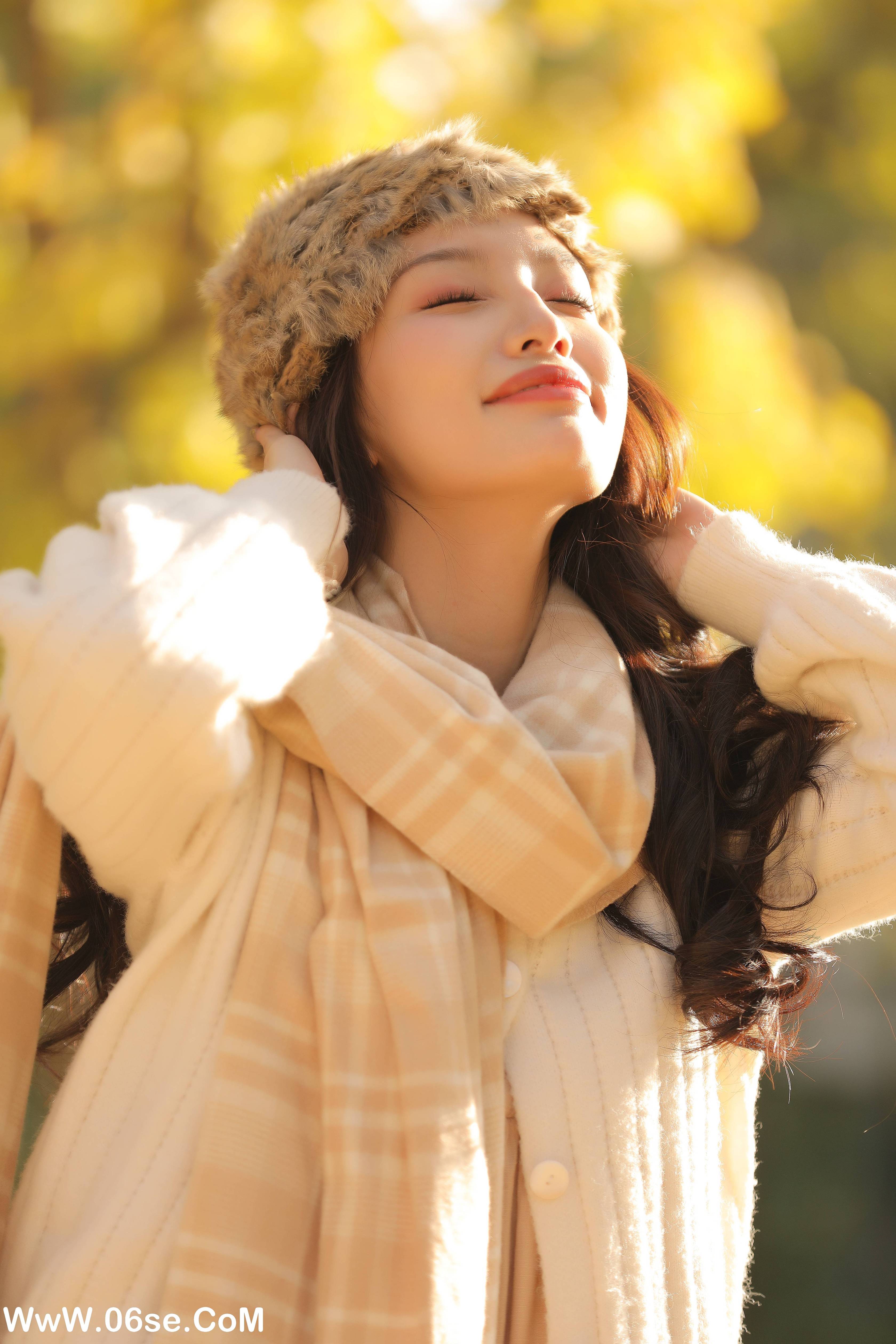 图片[16]-[YITUYU艺图语]2022.12.14 忽然立秋 柠萌婧啊[32+1P／402MB]-六色网