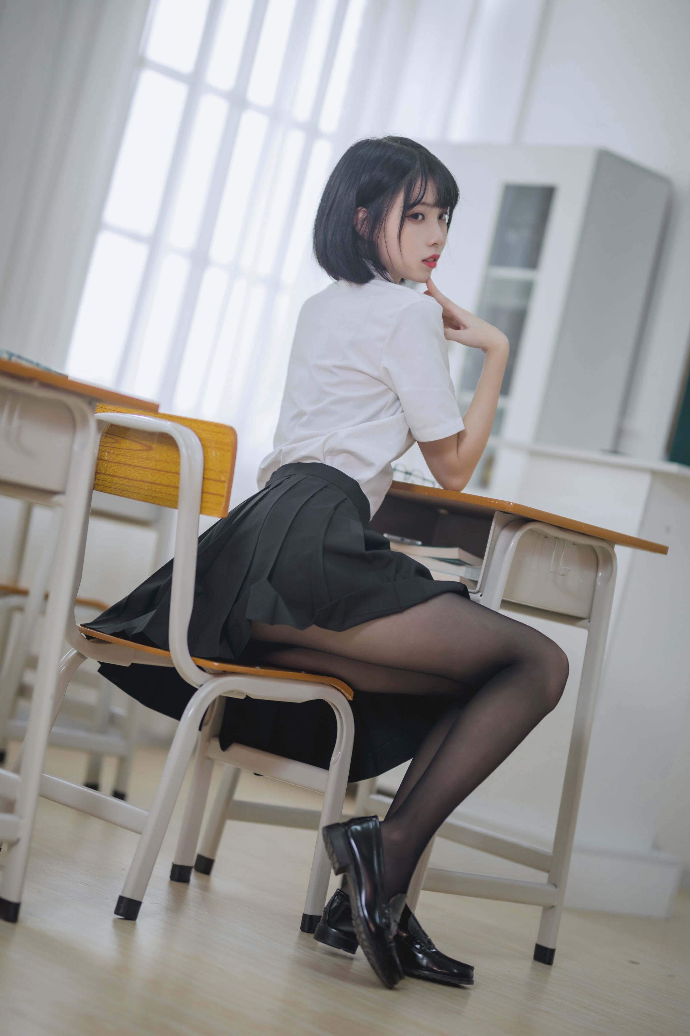 许岚 - NO.01 教室jk黑丝 [40P-426MB] 36
