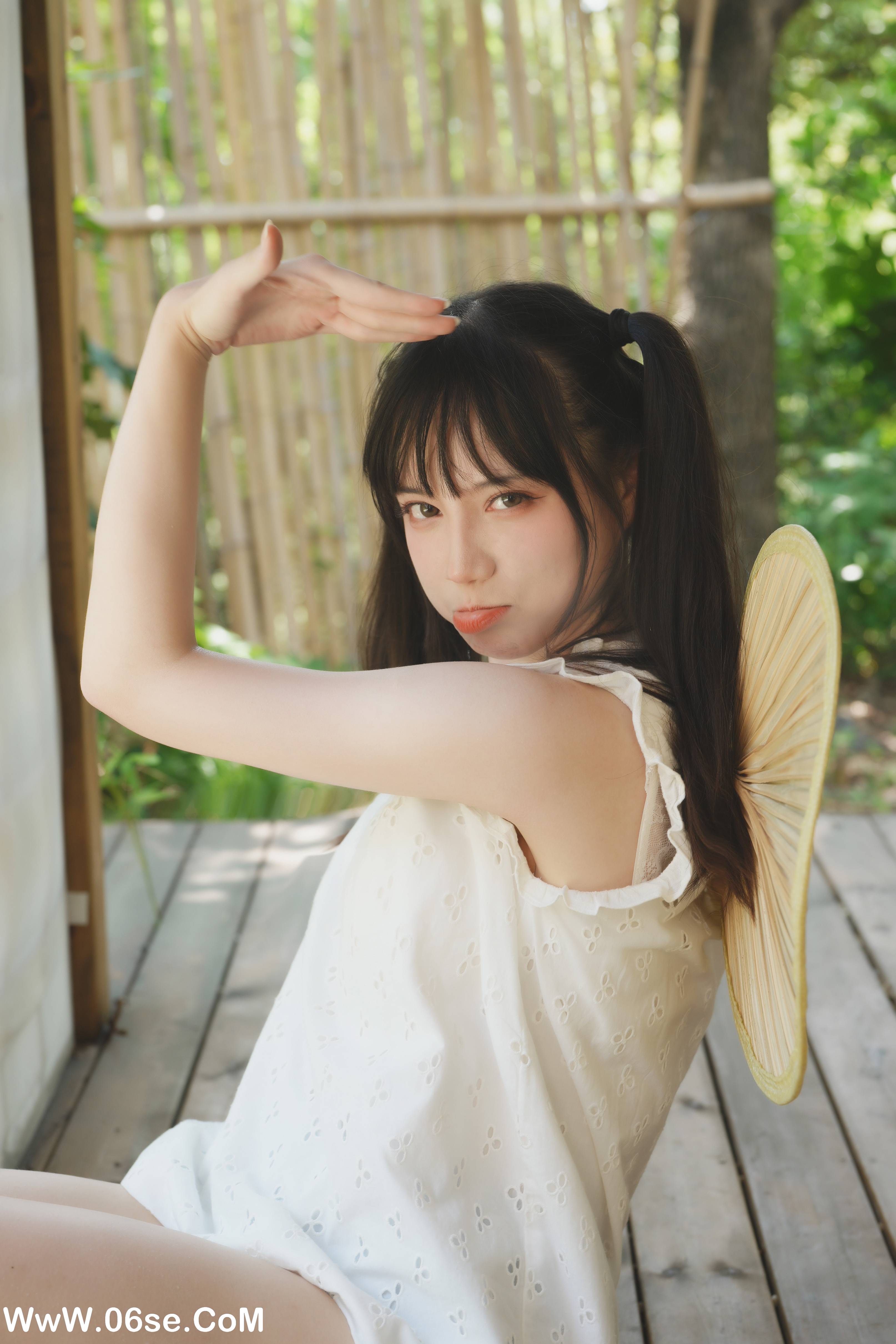 图片[11]-[YITUYU艺图语]2022.09.05 夏日少女与西瓜 贰加六[38+1P／147MB]-六色网