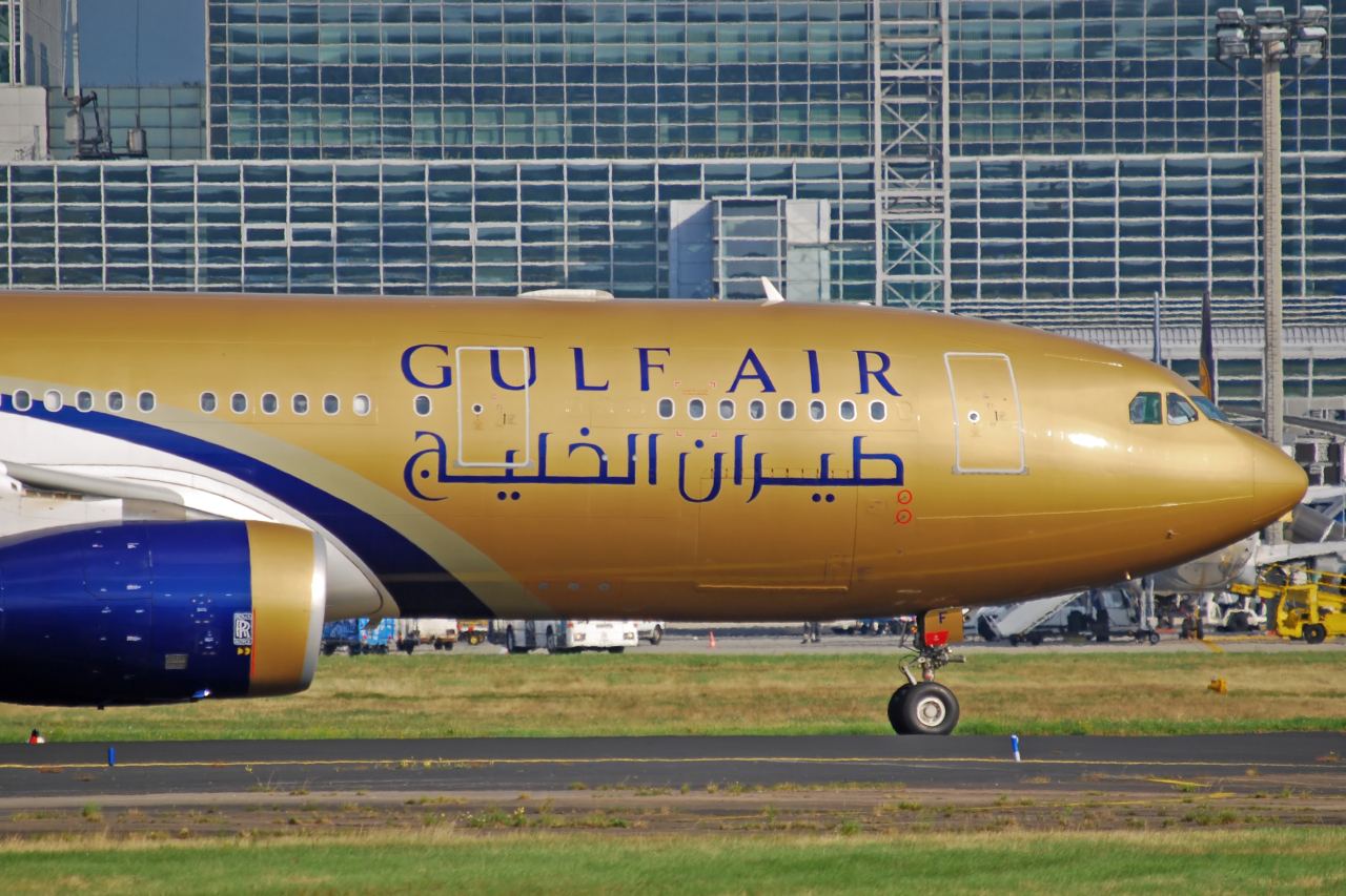 Gulf air. Авиакомпания Гульф Эйр. Гульф Эйр авиакомпания самолеты. 70 Gulf Air. Галф Эйр Авиапарк.