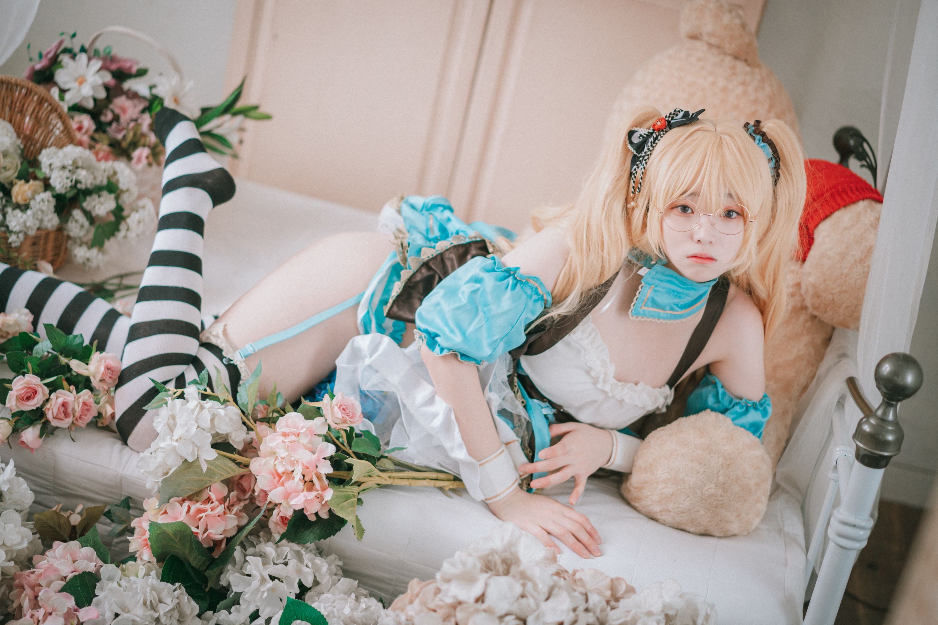 Bambi밤비-Alice in Glasses [48P] 28