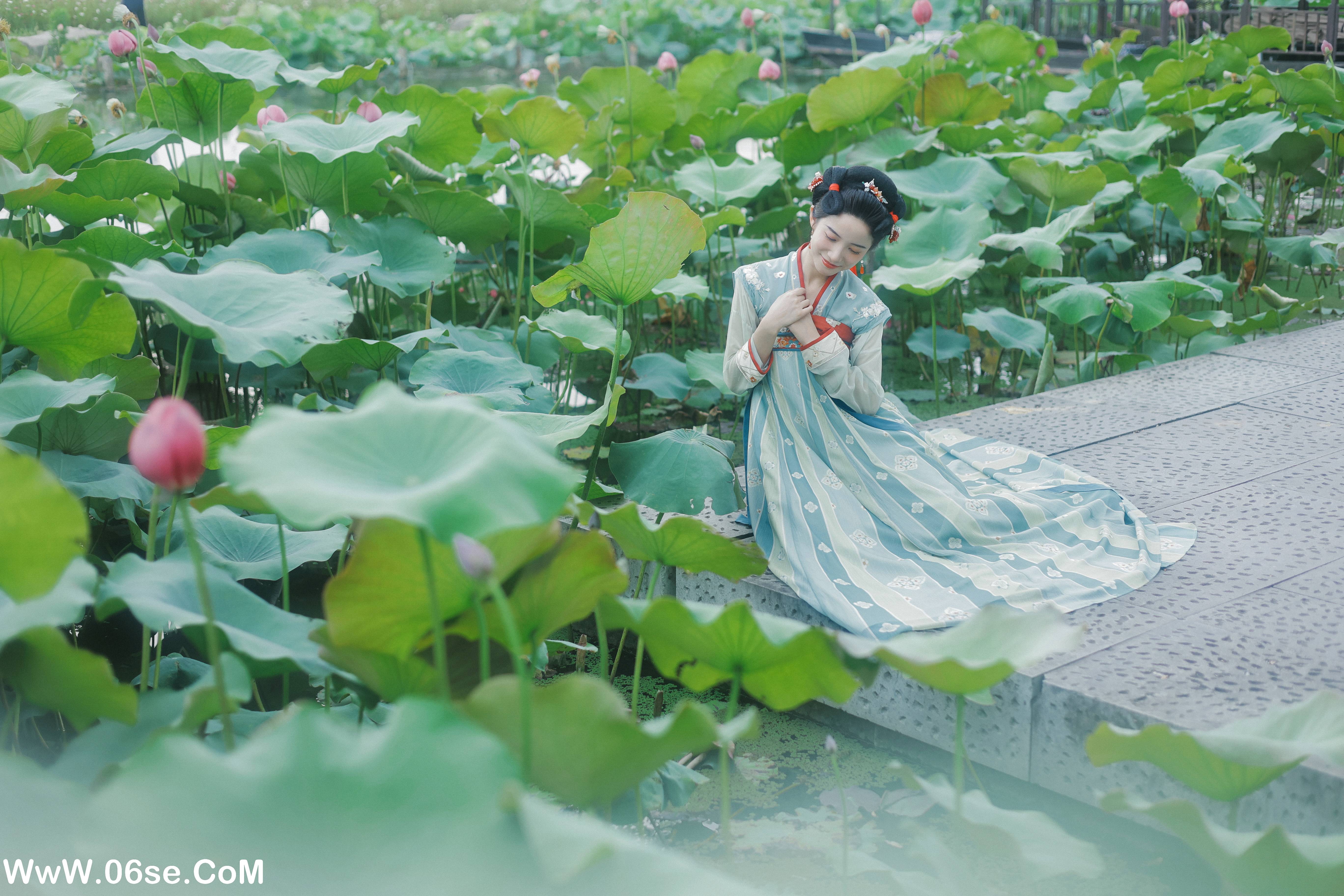 图片[32]-[YITUYU艺图语]2022.07.14 夏荷 一只阿梦崽[38+1P／294MB]-六色网